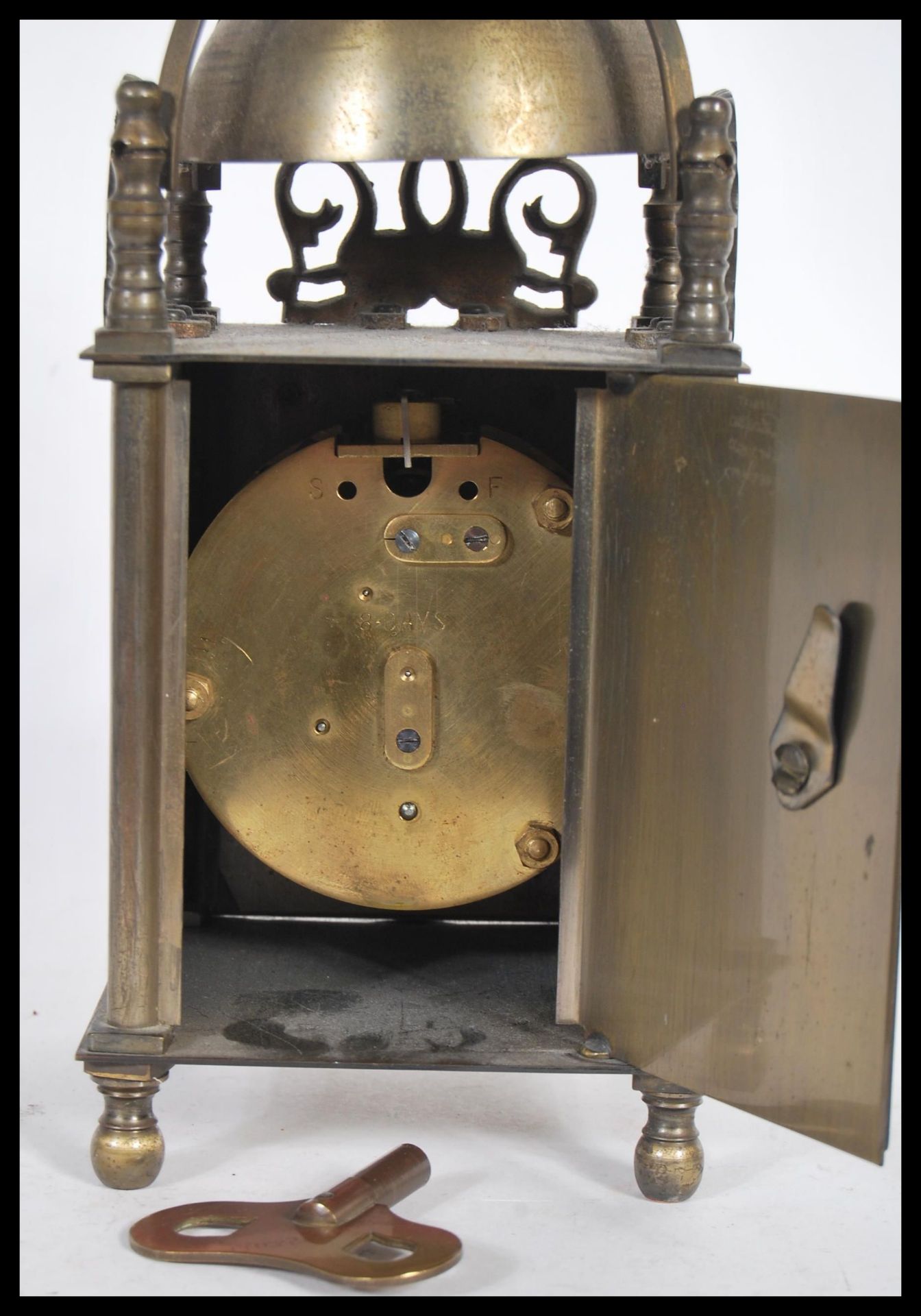A 19th Century Victorian lantern clock having a pierced frieze with bell to top. The silvered dial - Bild 3 aus 3