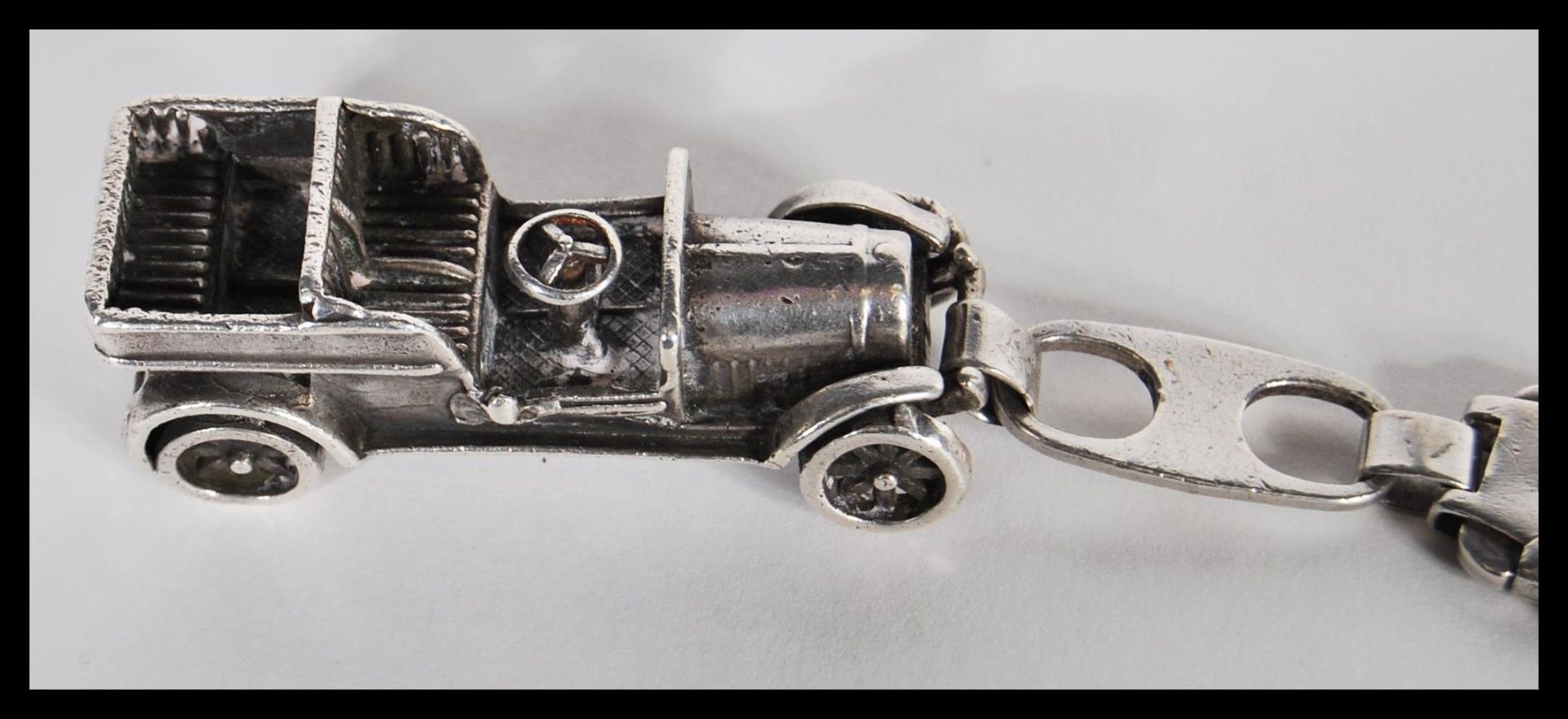 A sterling silver 925 clip pendant in the form of an early 20th Century classic old timer car. - Bild 3 aus 6