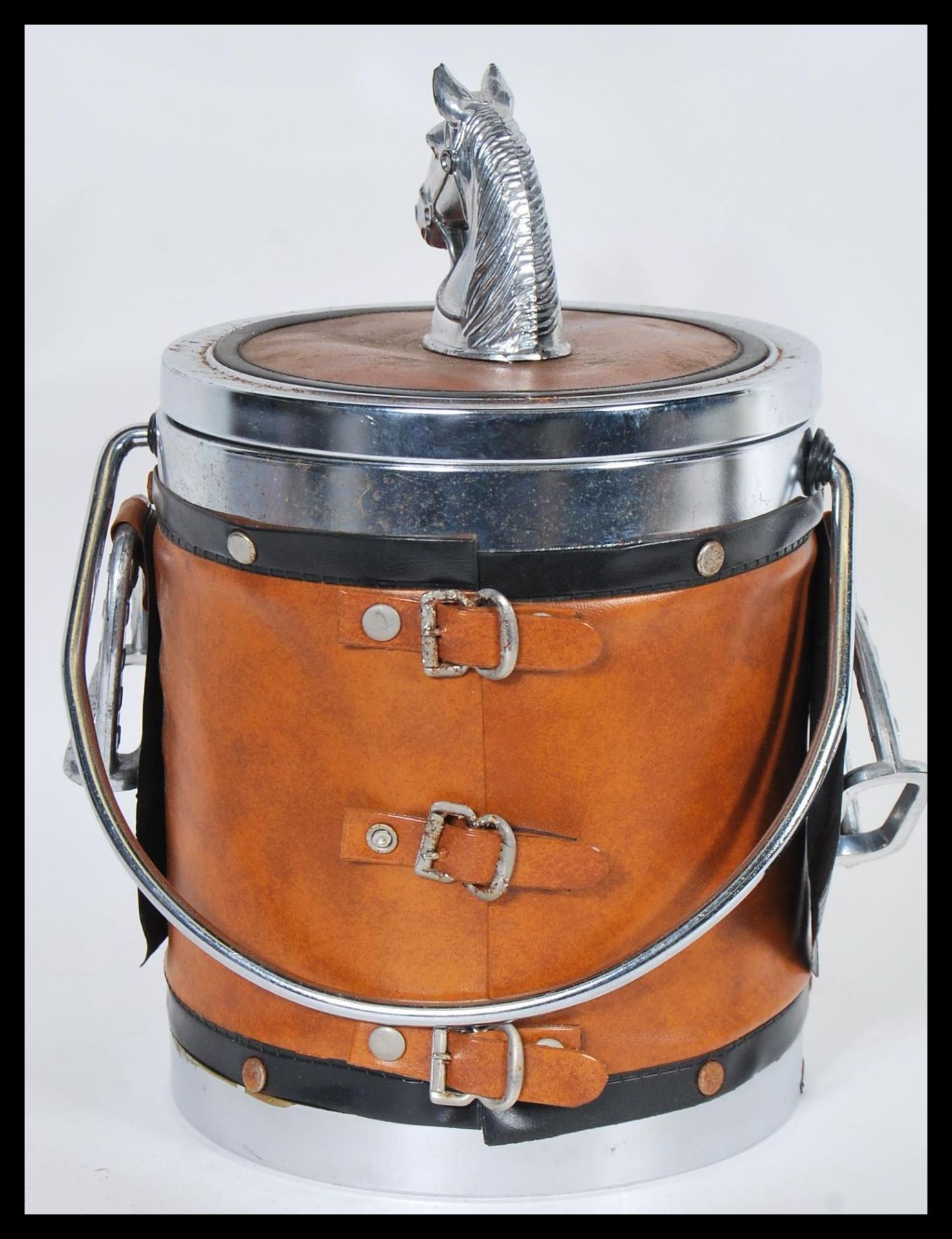 A 20th century novelty equestrian ice bucket having a faux leather finish with a horse finial and - Bild 6 aus 6
