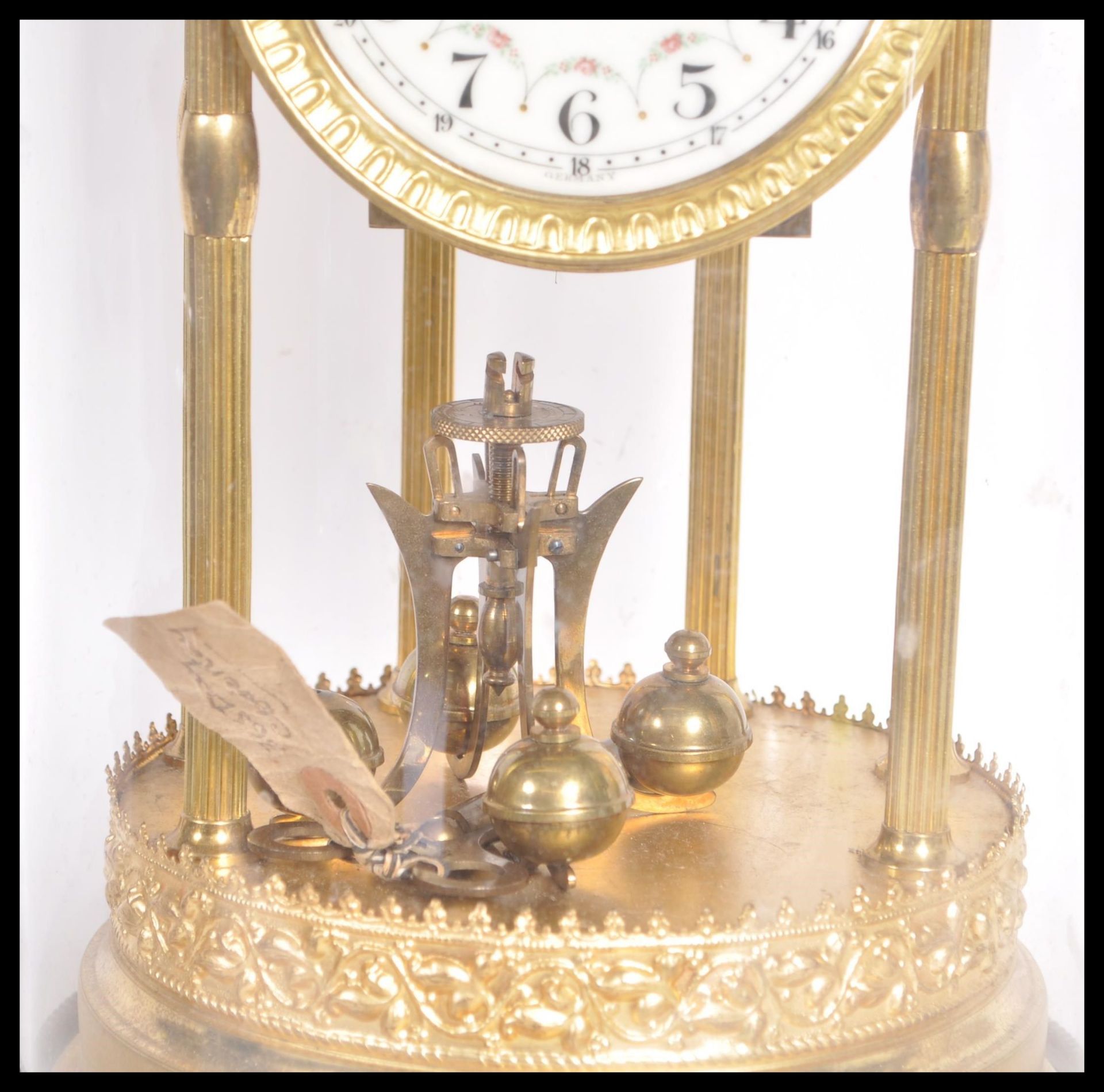 A large 19th Century Victorian glass domed anniversary clock raised on gilt brass circular base with - Bild 3 aus 7