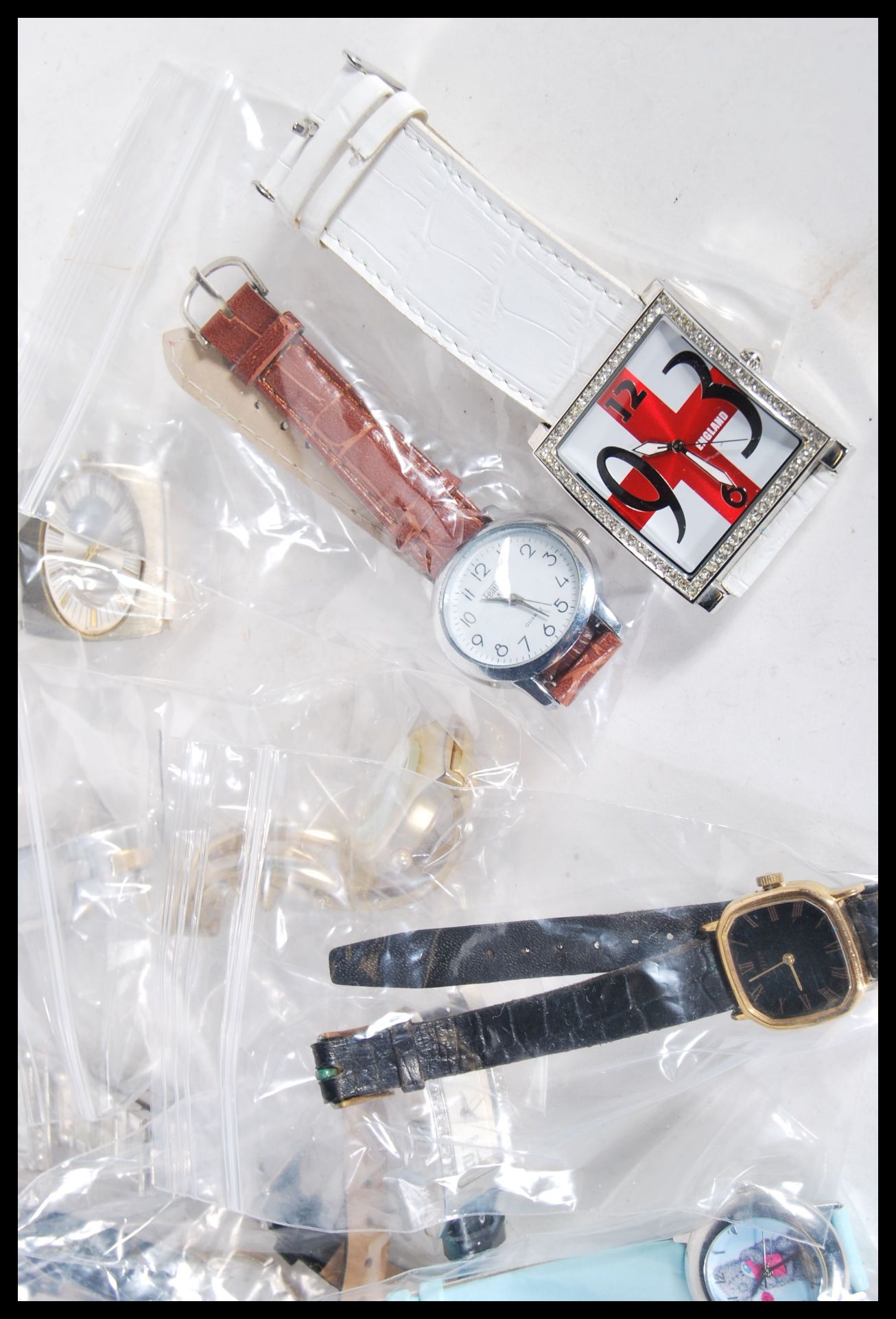A good selection of vintage ladies wrist watches of many different forms including Sekonda, Elco, - Bild 6 aus 6