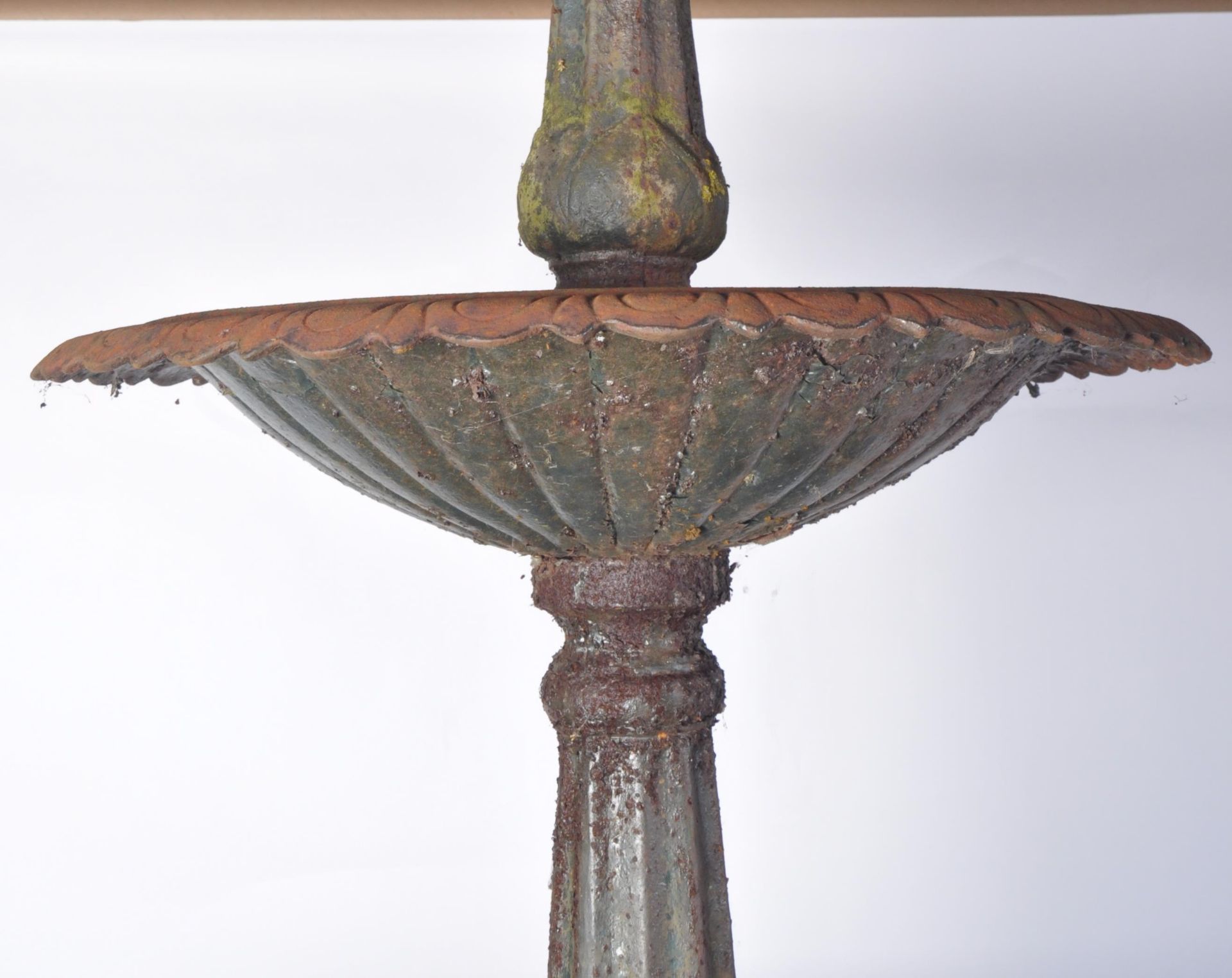 LARGE 20TH CENTURY COALBROOKDALE STYLE CAST IRON GARDEN FOUNTAIN - Bild 5 aus 17