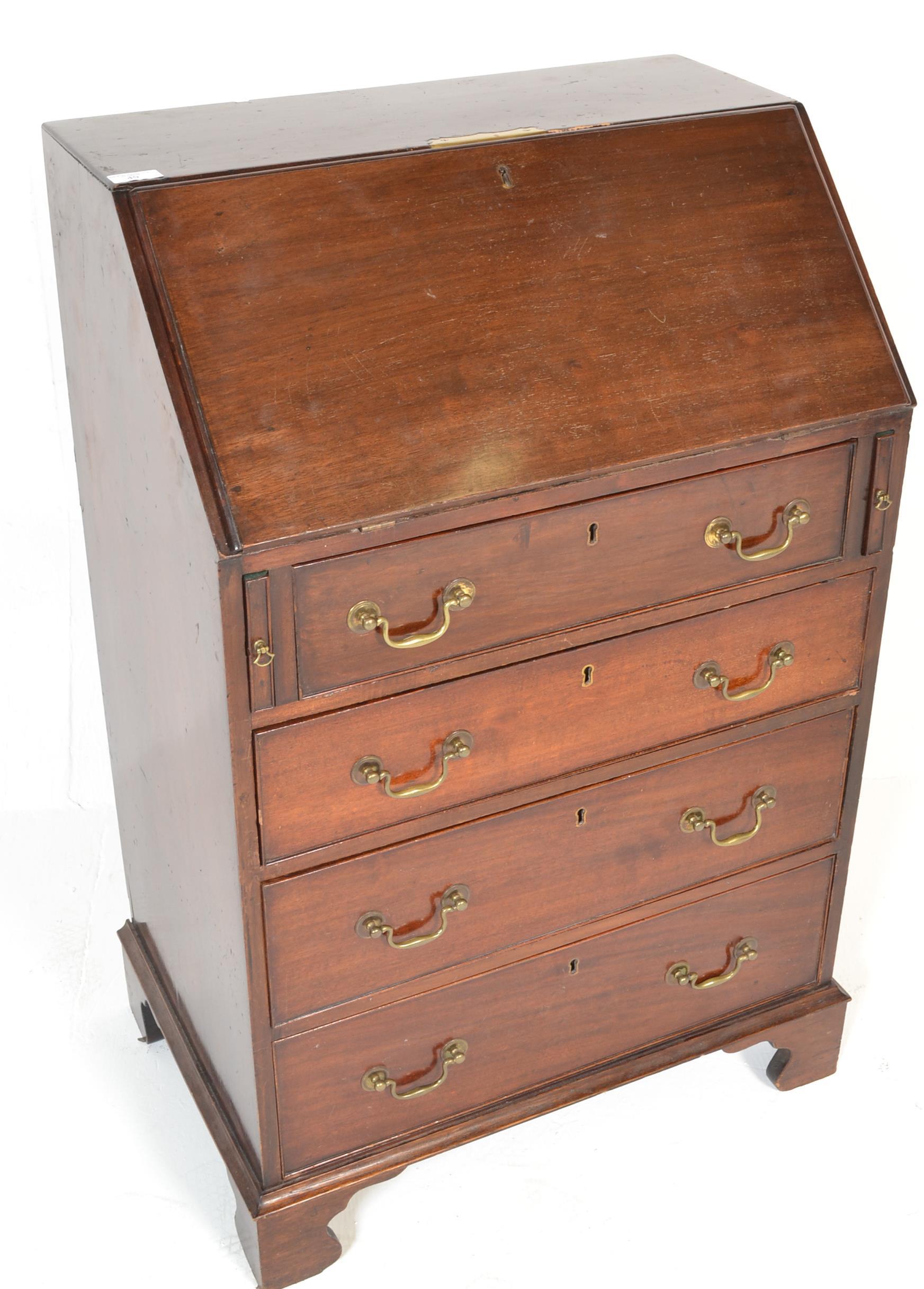 18TH CENTURY GEORGE III MAHOGANY LADIES WRITING BUREAU DESK - Image 3 of 6