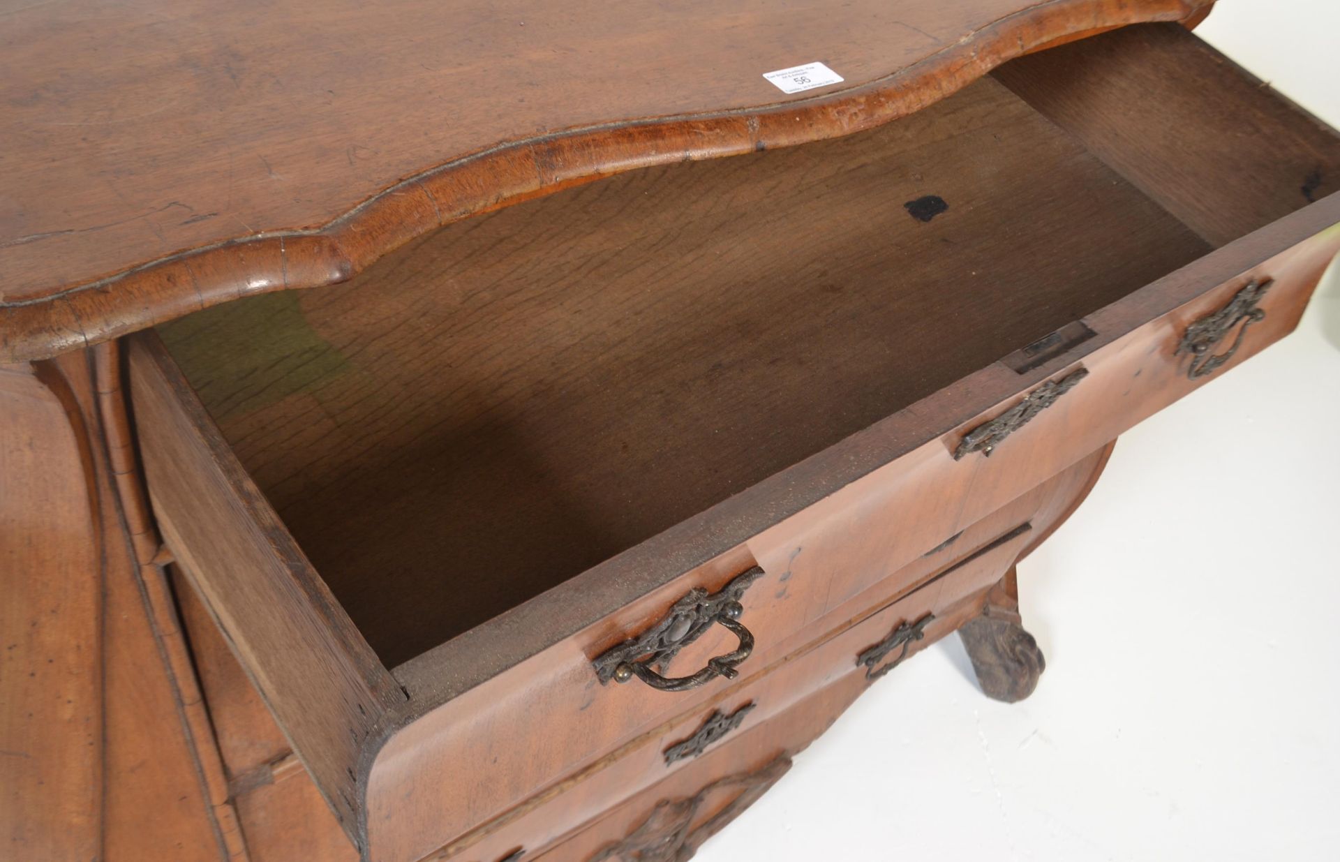 18TH / 19TH CENTURY DUTCH WALNUT BOMBE FRONT CHEST - Bild 9 aus 9