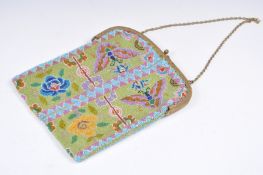 An early 20th Century Chinese beadwork ladies beaded evening purse. Beautifully decorated with