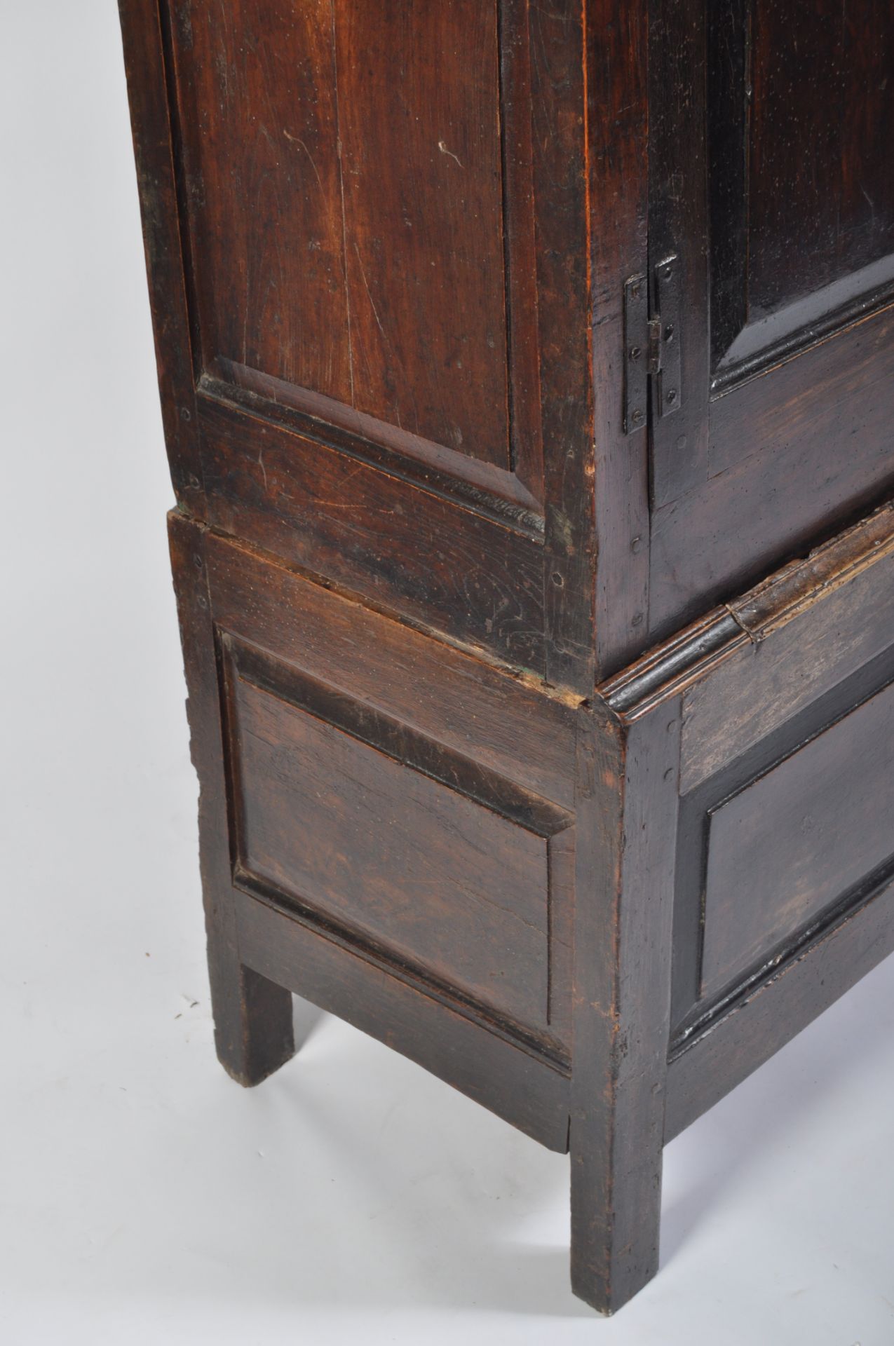 17TH / 18TH CENTURY COUNTRY OAK LIVERY CUPBOARD - Bild 5 aus 10