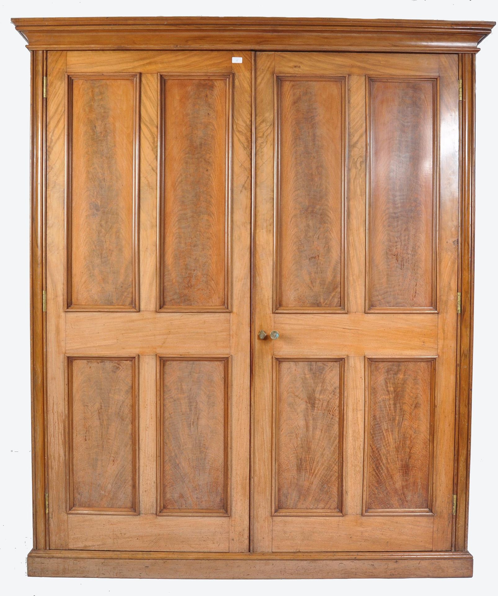 19TH CENTURY HIGH VICTORIAN SOLID WALNUT DOUBLE WARDROBE. - Bild 9 aus 10