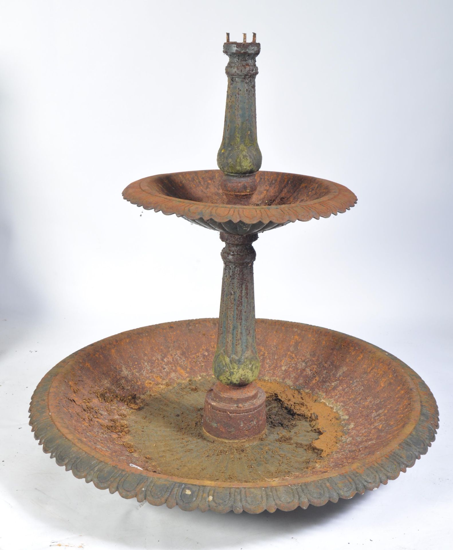 LARGE 20TH CENTURY COALBROOKDALE STYLE CAST IRON GARDEN FOUNTAIN - Bild 15 aus 17