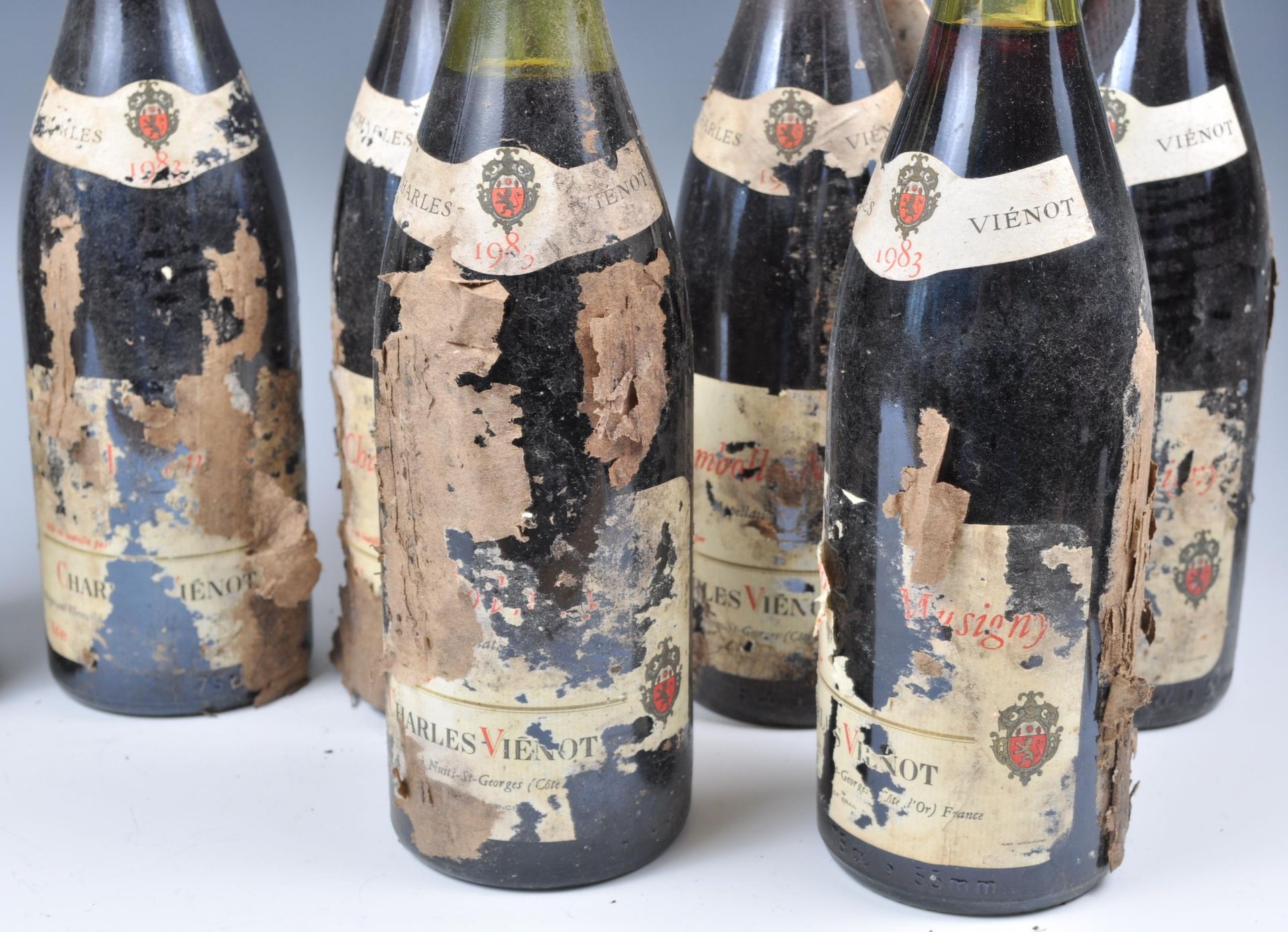 8 BOTTLES OF CHARLES VIENOT 1983 CHAMBOLLE MUSIGNY - Bild 5 aus 6