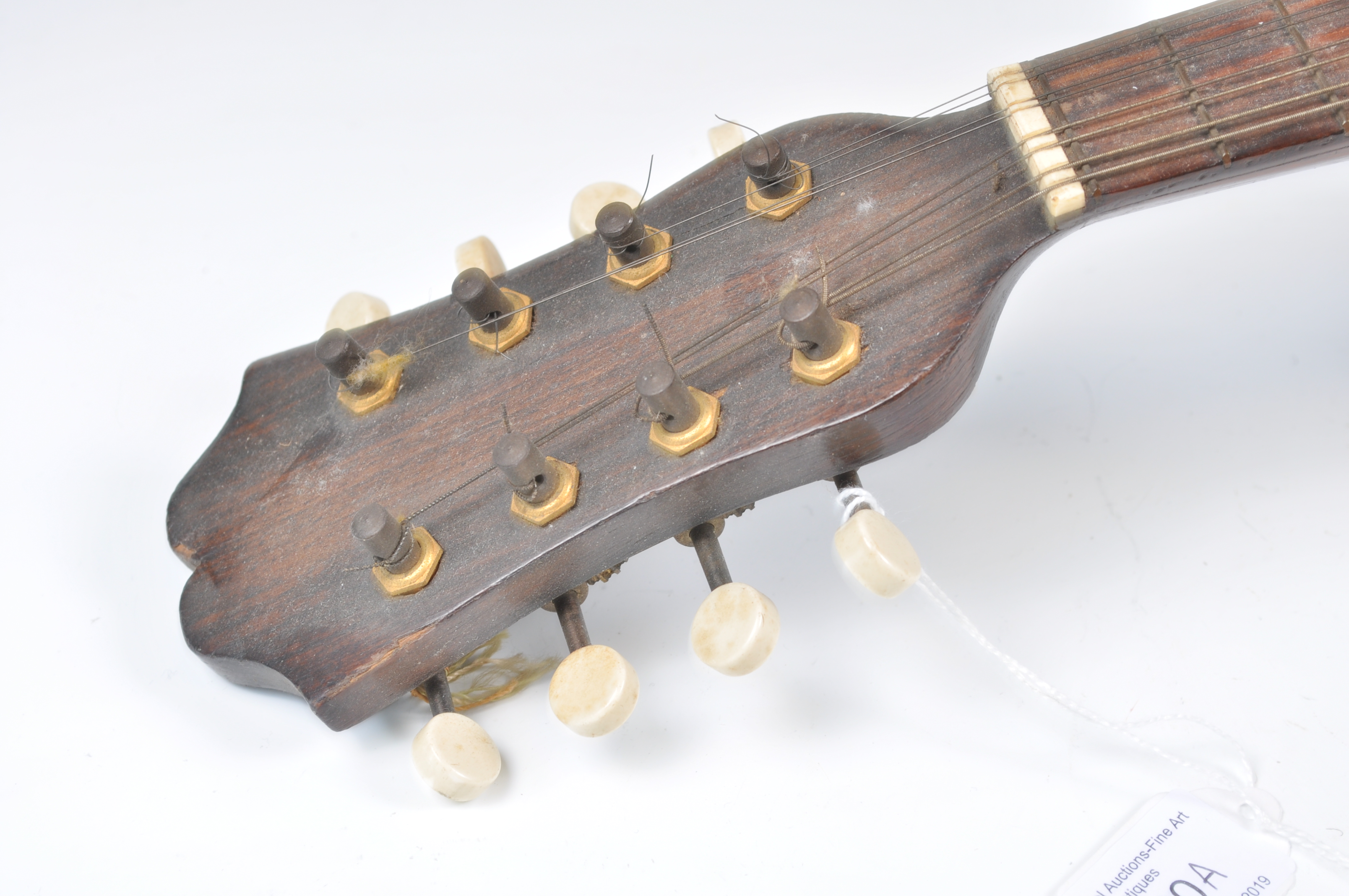 A 19TH CENTURY ROSEWOOD AND MOTHER OF PEARL BUTTERFLY MANDOLIN - Image 3 of 6