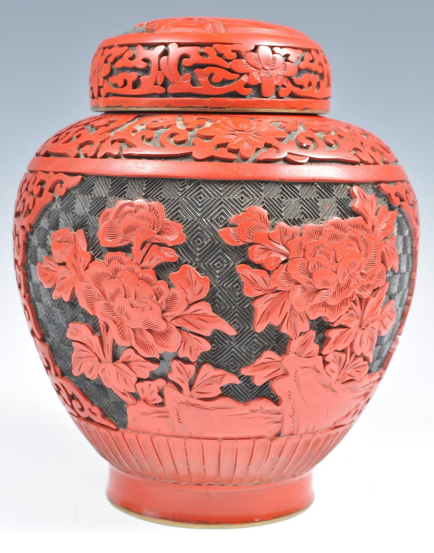 19TH CENTURY CHINESE CINNABAR LACQUER GINGER JAR AND COVER.