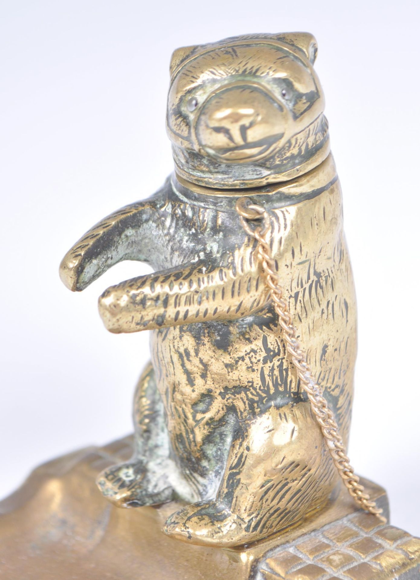 RARE VICTORIAN DANCING BEAR INKWELL AND PEN REST COMPENDIUM - Image 3 of 6