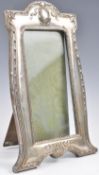 AN EARLY 20TH CENTURY HALLMARKED SILVER PHOTOGRAPH FRAME BY WILLIAM DEVENPORT.