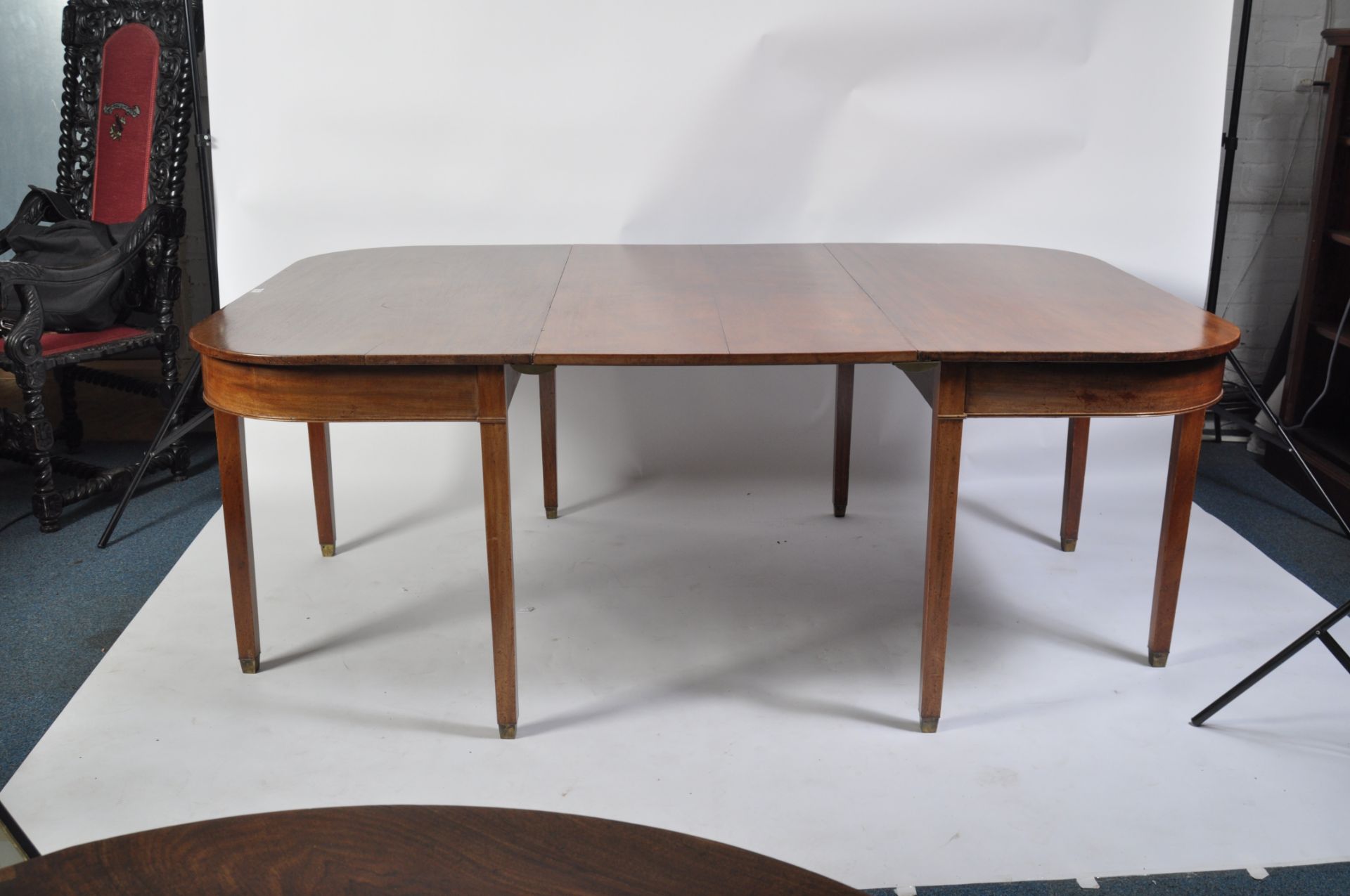 A 19TH CENTURY LARGE D-END MAHOGANY GEORGE III DINING TABLE - Bild 9 aus 9