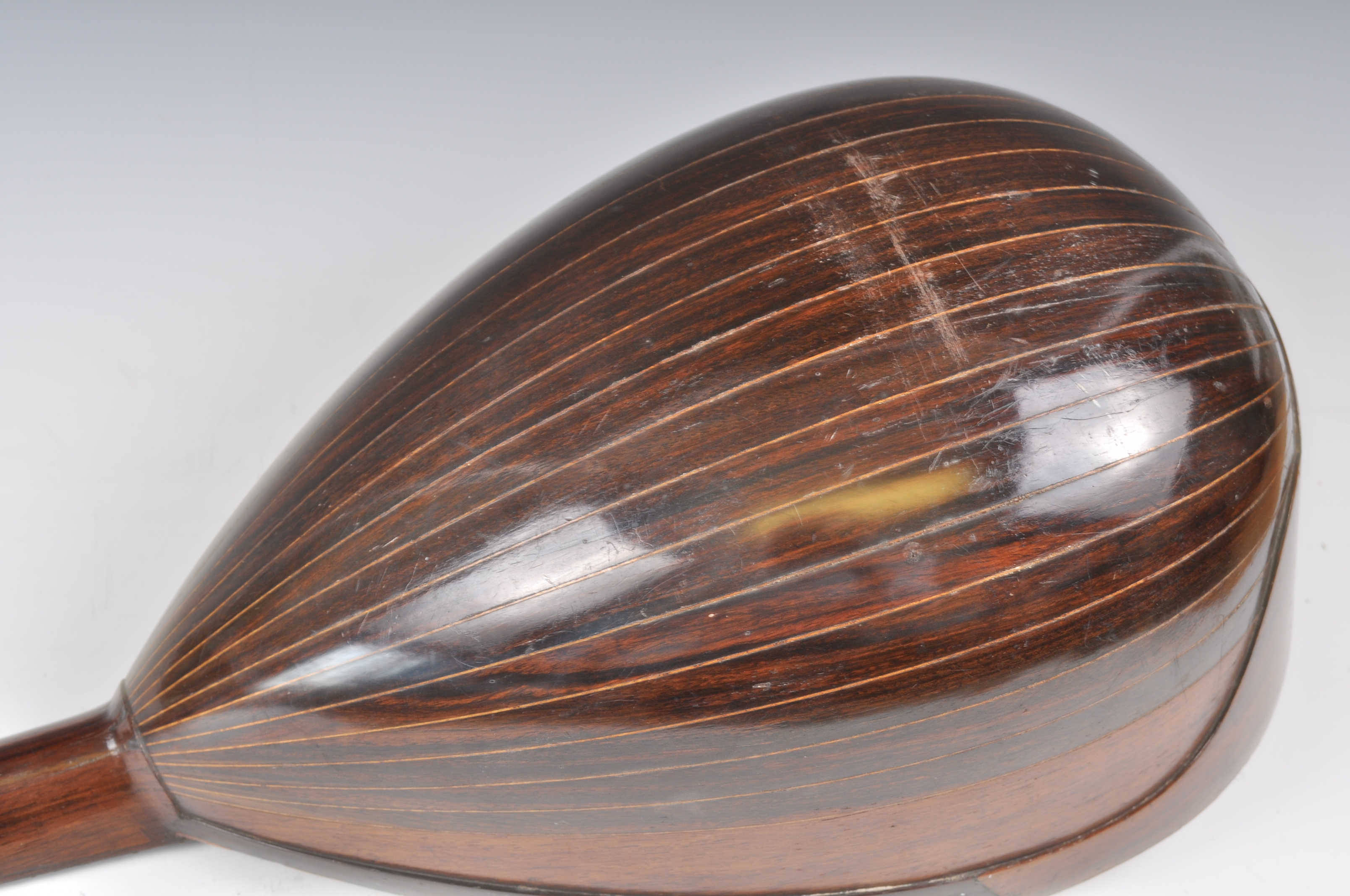 A 19TH CENTURY ROSEWOOD AND MOTHER OF PEARL BUTTERFLY MANDOLIN - Image 5 of 6