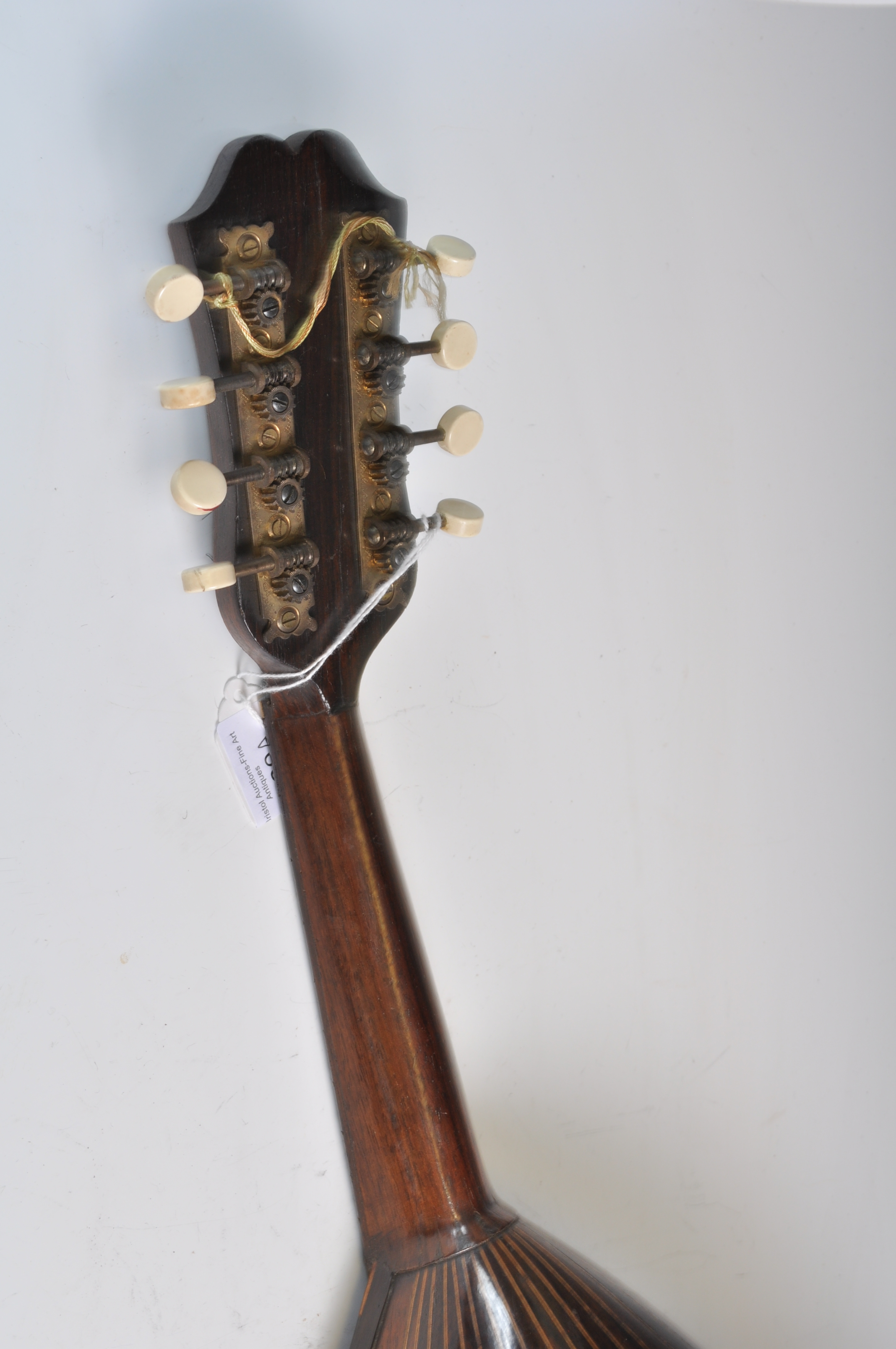 A 19TH CENTURY ROSEWOOD AND MOTHER OF PEARL BUTTERFLY MANDOLIN - Image 6 of 6