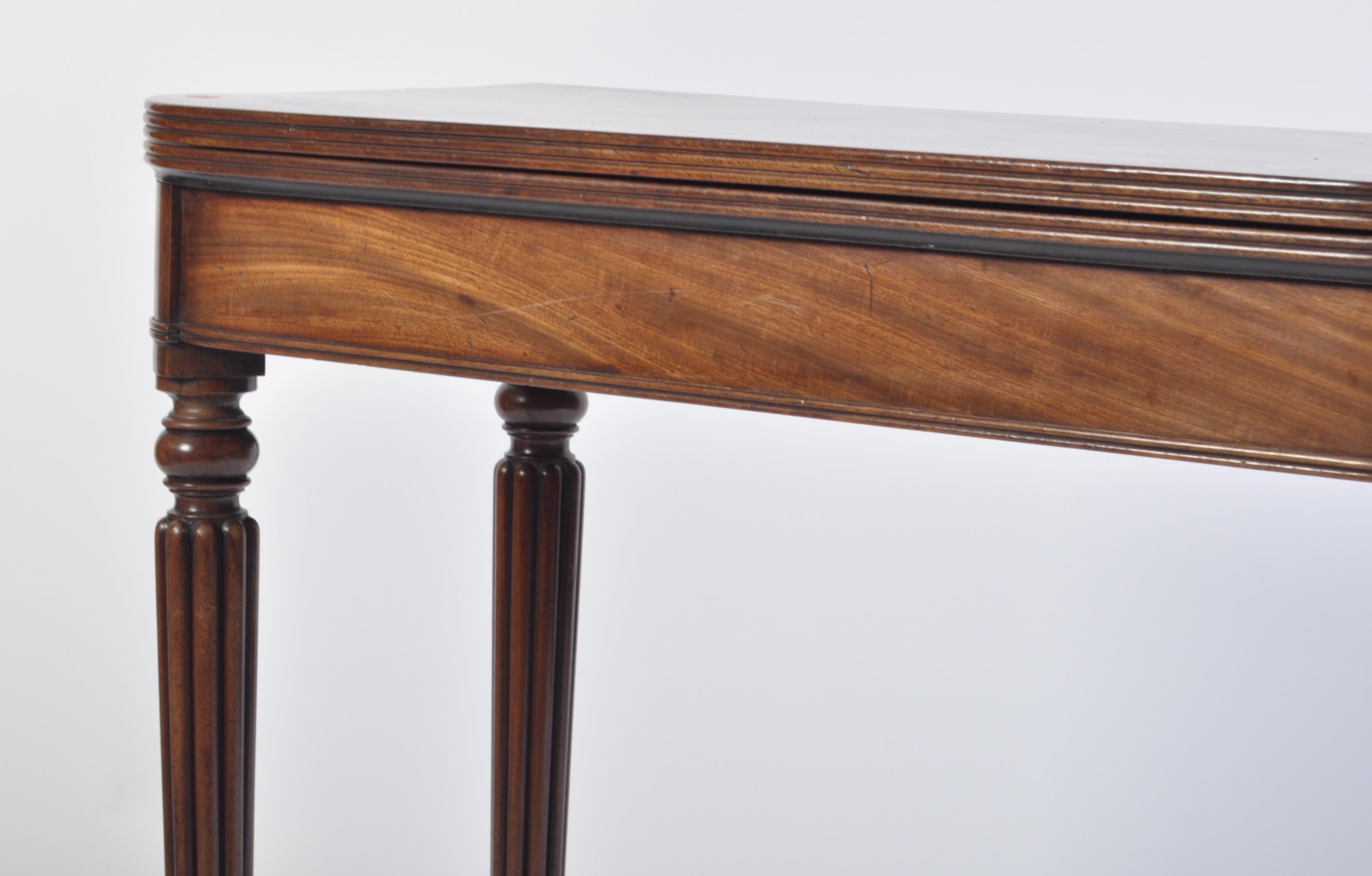 GEORGE III MAHOGANY GILLOWS OF LANCASTER MAHOGANY CARD TABLE - Image 4 of 7