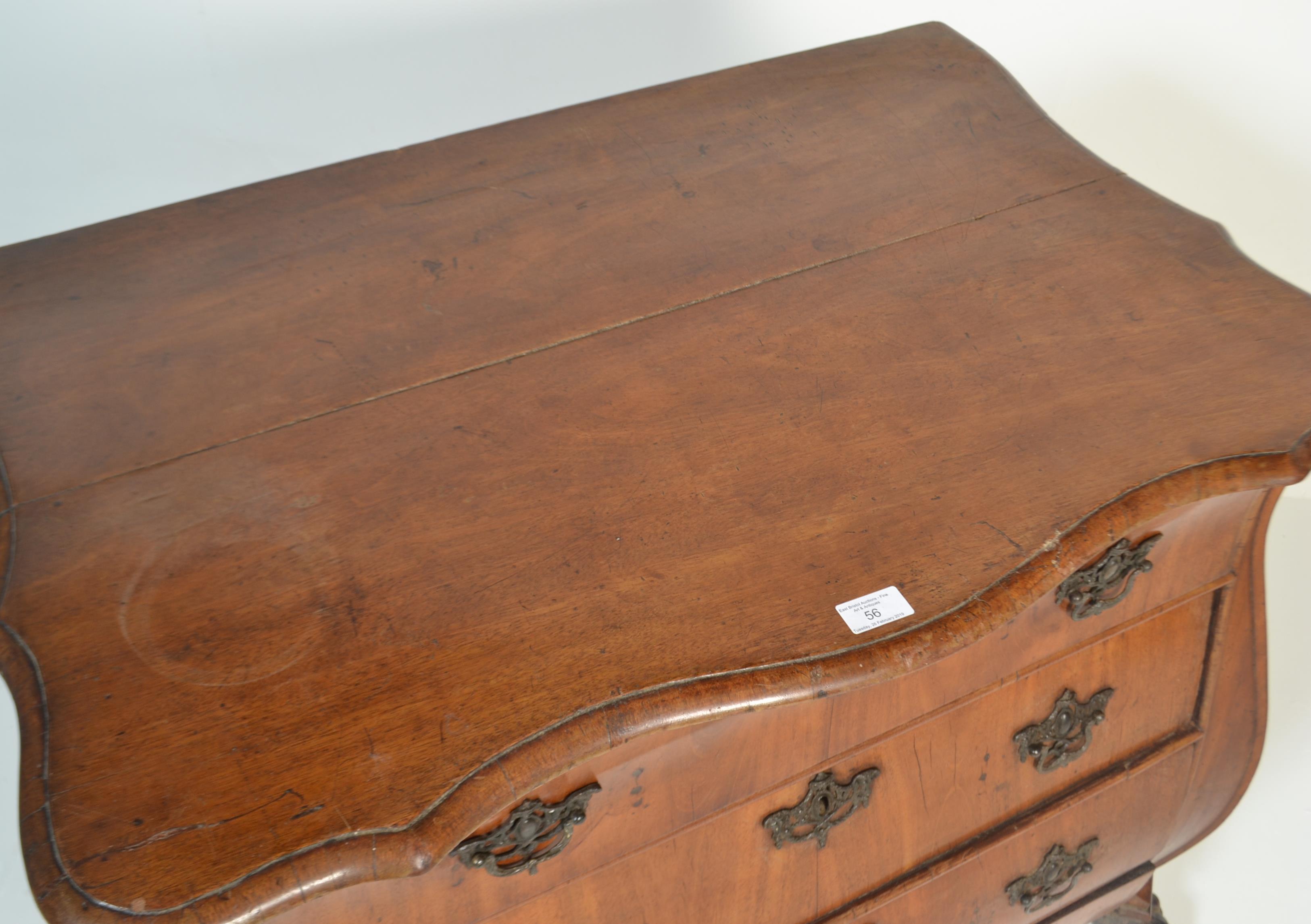 18TH / 19TH CENTURY DUTCH WALNUT BOMBE FRONT CHEST - Image 7 of 9