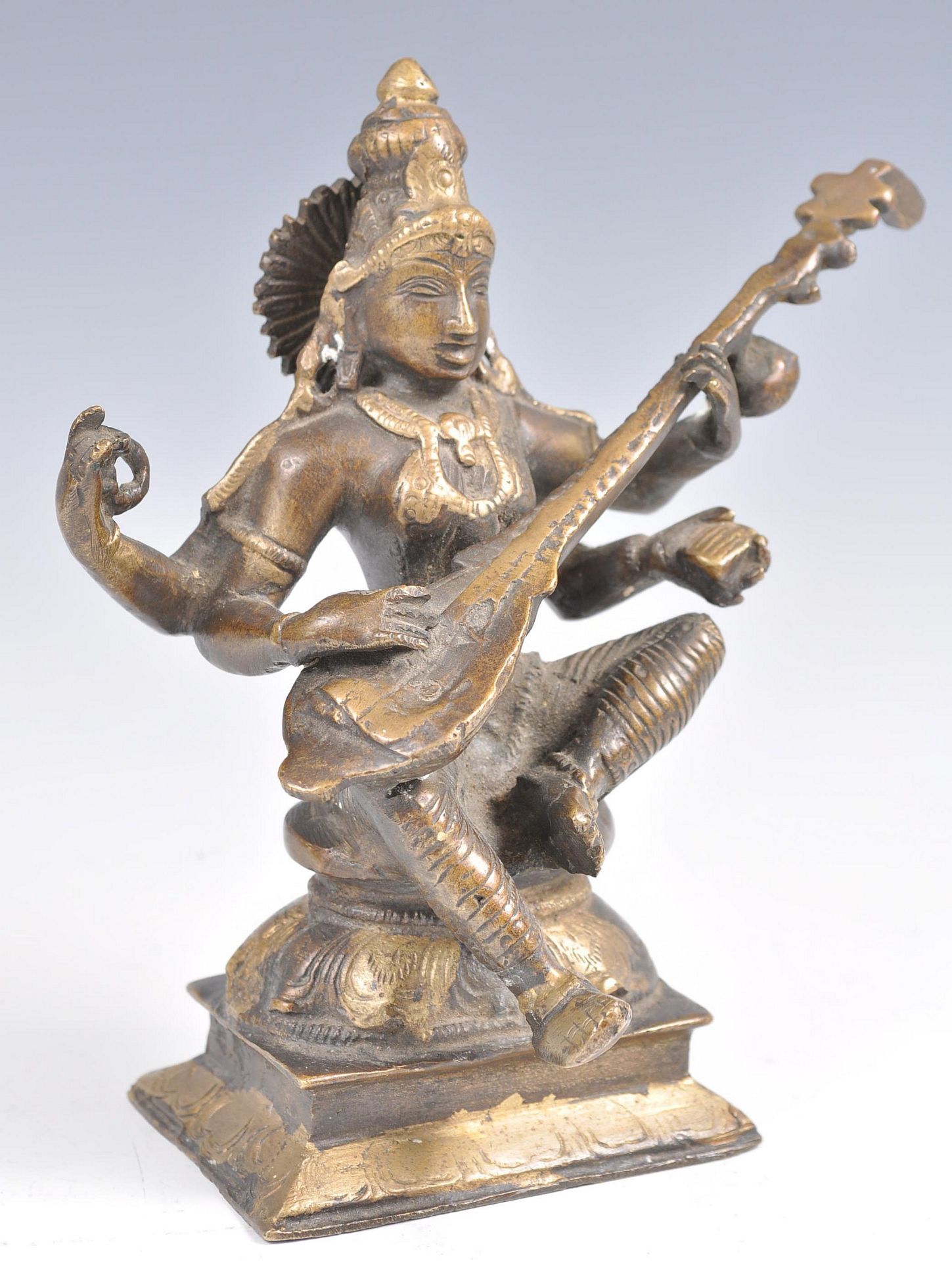 HINDU INDIAN BRONZE FIGURINE OF SARASWATI