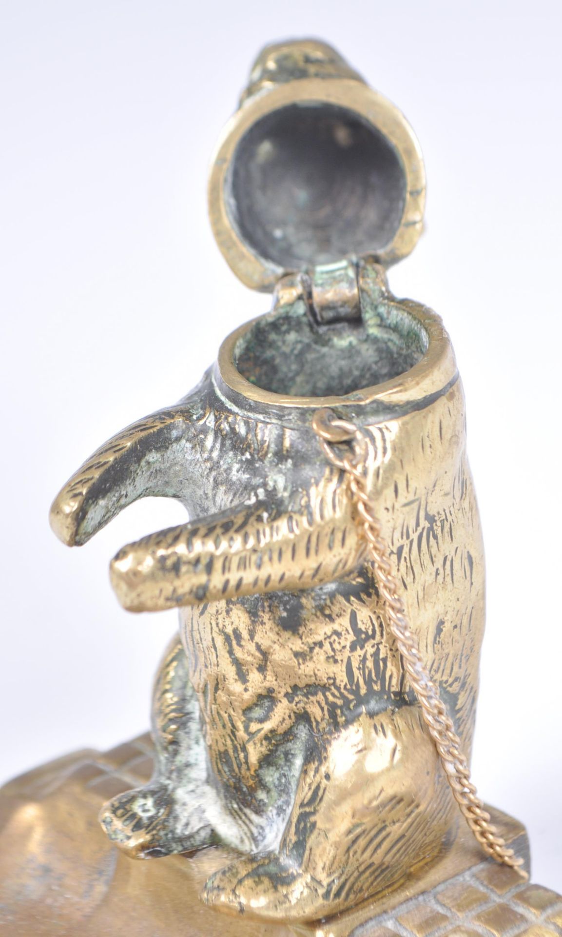 RARE VICTORIAN DANCING BEAR INKWELL AND PEN REST COMPENDIUM - Image 4 of 6