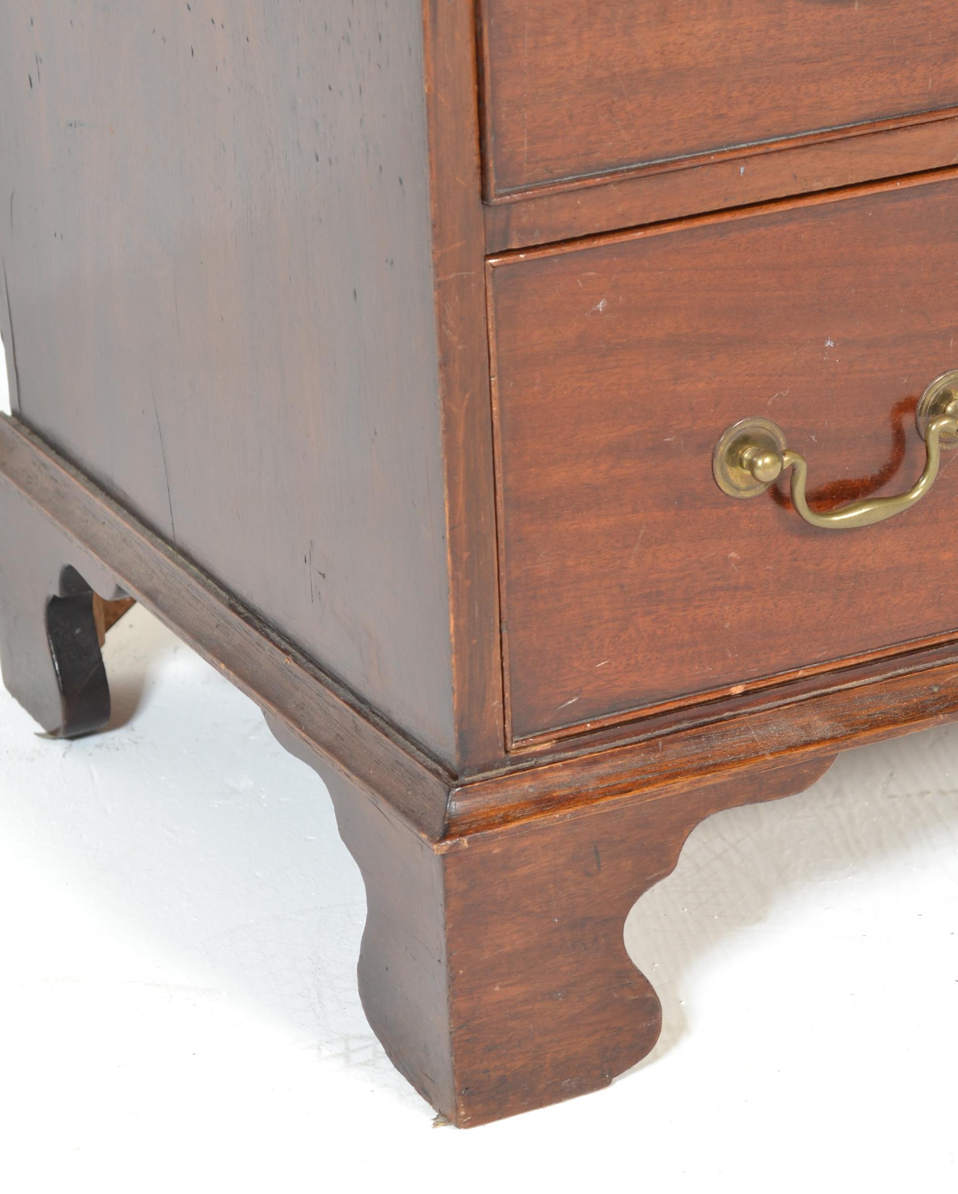 18TH CENTURY GEORGE III MAHOGANY LADIES WRITING BUREAU DESK - Image 2 of 6