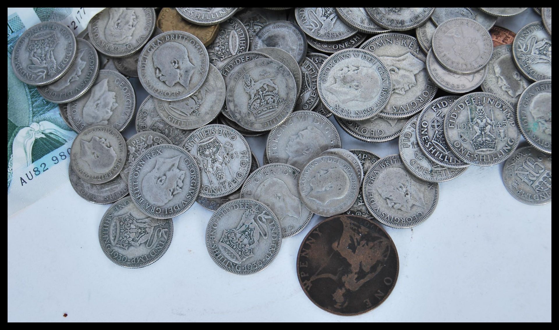 A good collection of pre-decimal coins dating from the 19th Century to include Victorian silver - Bild 4 aus 4