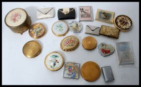 A collection of approx 20 vintage compacts to include Mascot, engine turned, pictorial, pin up girls
