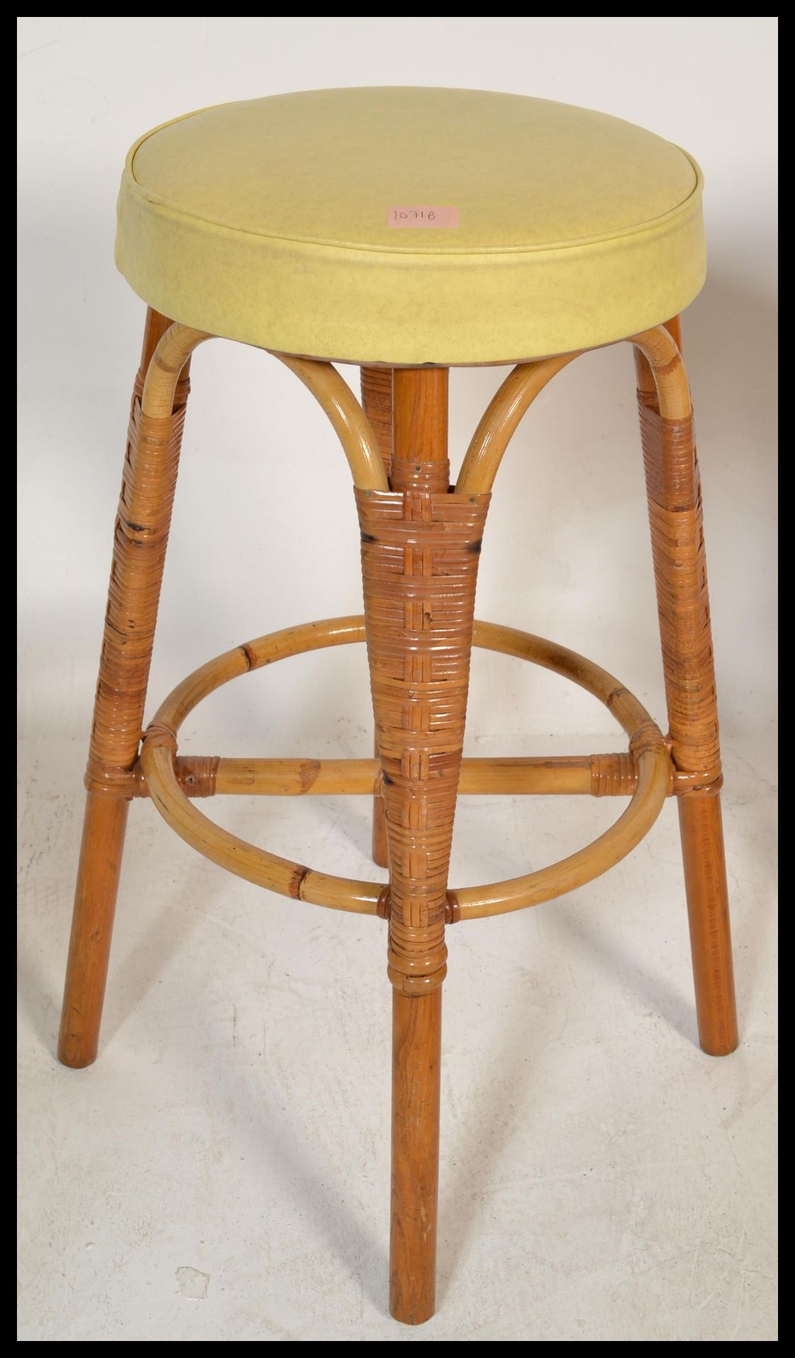 A set of four vintage retro 20th Century bar stool by Angraves of Leicester with rattan / wicker - Bild 3 aus 5