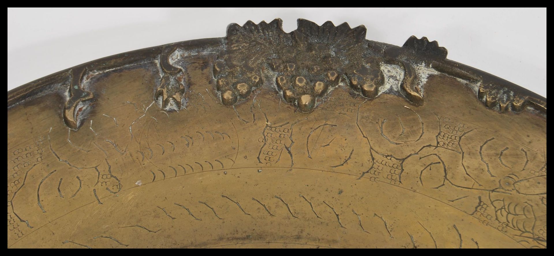 A 19th Century Chinese bronze charger plate having relief central dragon decoration with grape and - Bild 3 aus 4