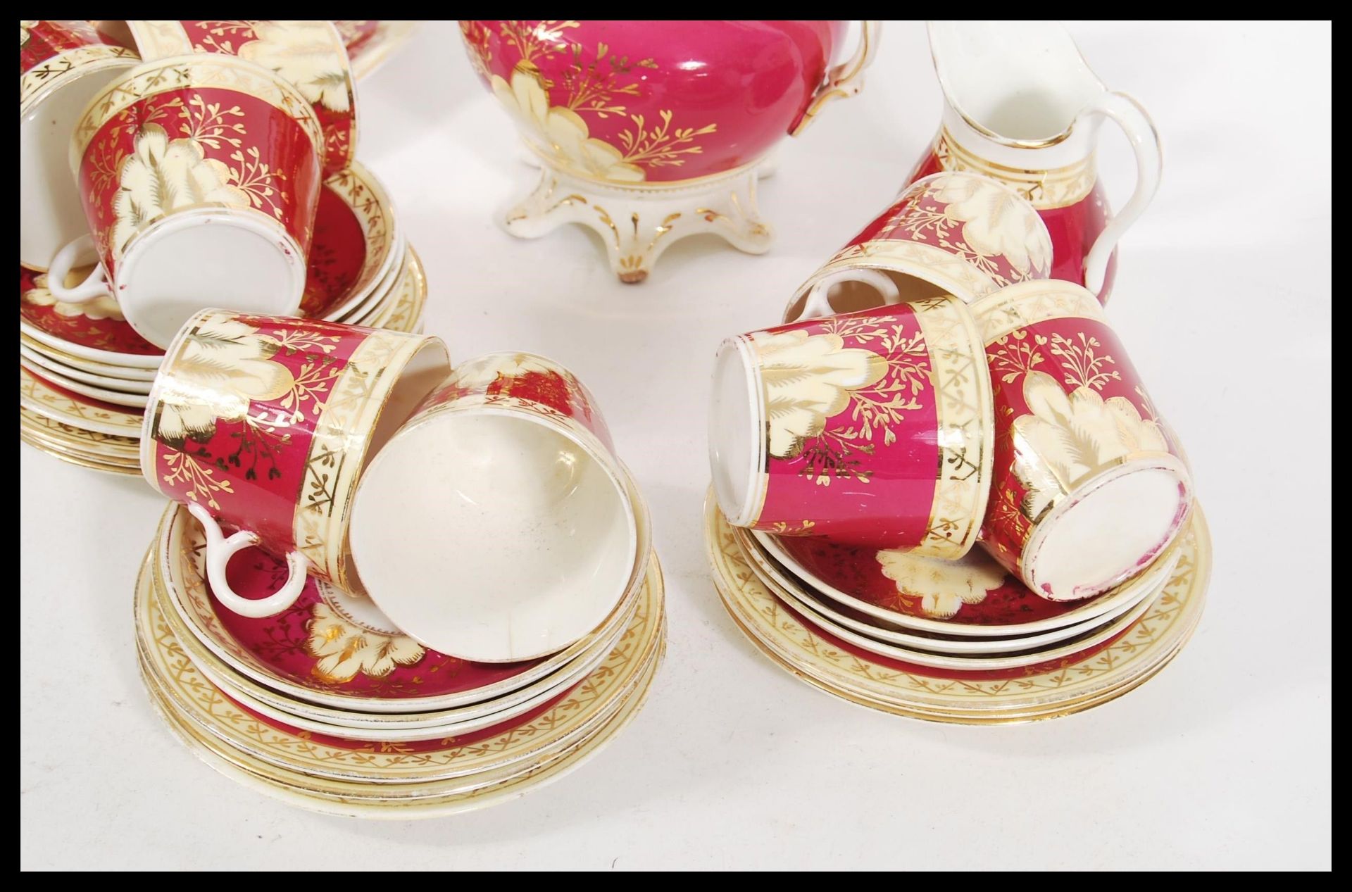 A 19th Century Victorian tea service in the manner of Worcester having ivory blush , gilded and pink - Bild 4 aus 5