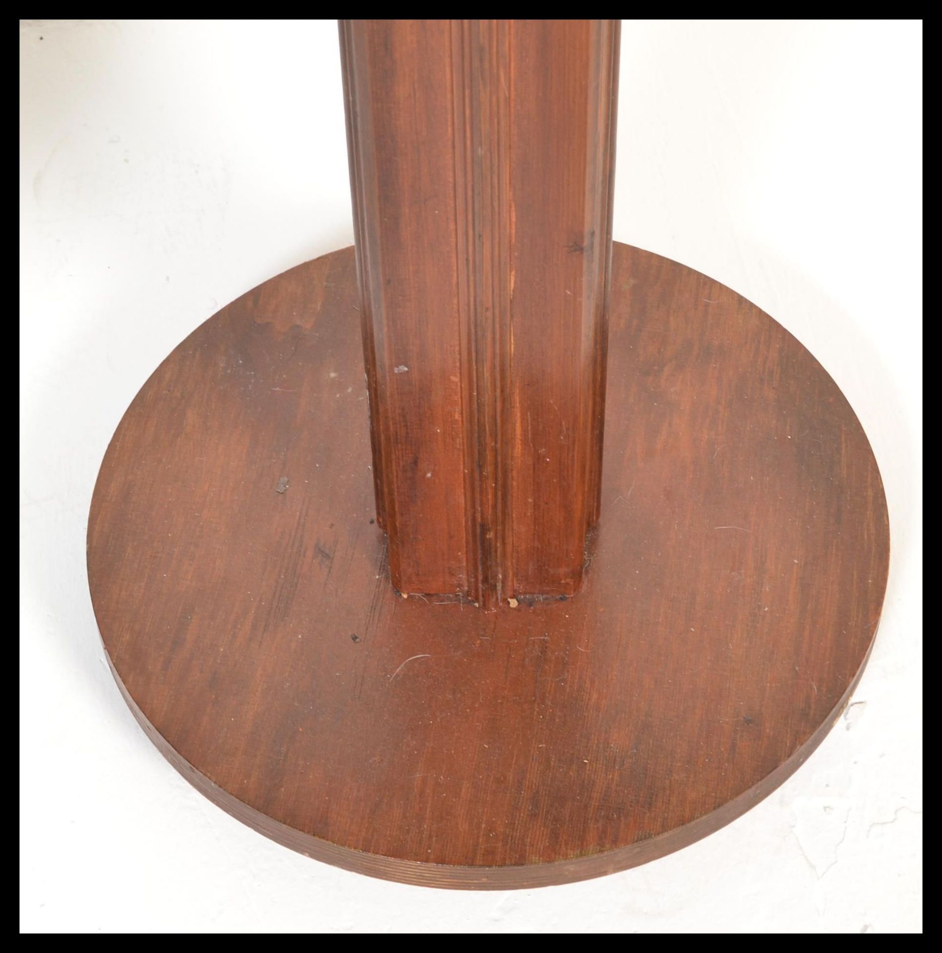 A 20th Century Art Deco mahogany circular occasional side table together with a walnut two tiered - Bild 7 aus 7