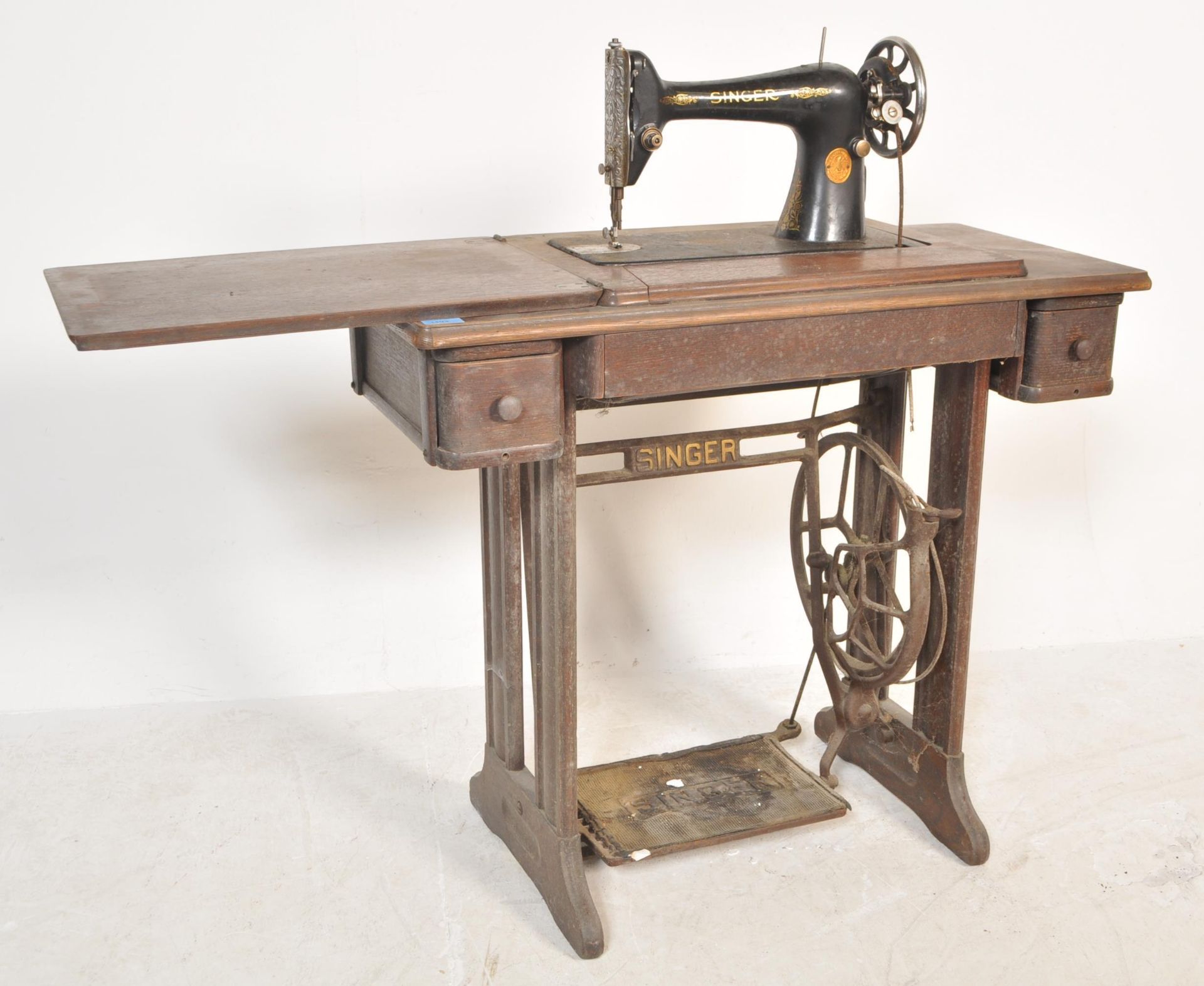 A 19th Century Victorian Singer sewing machine rai - Bild 6 aus 6