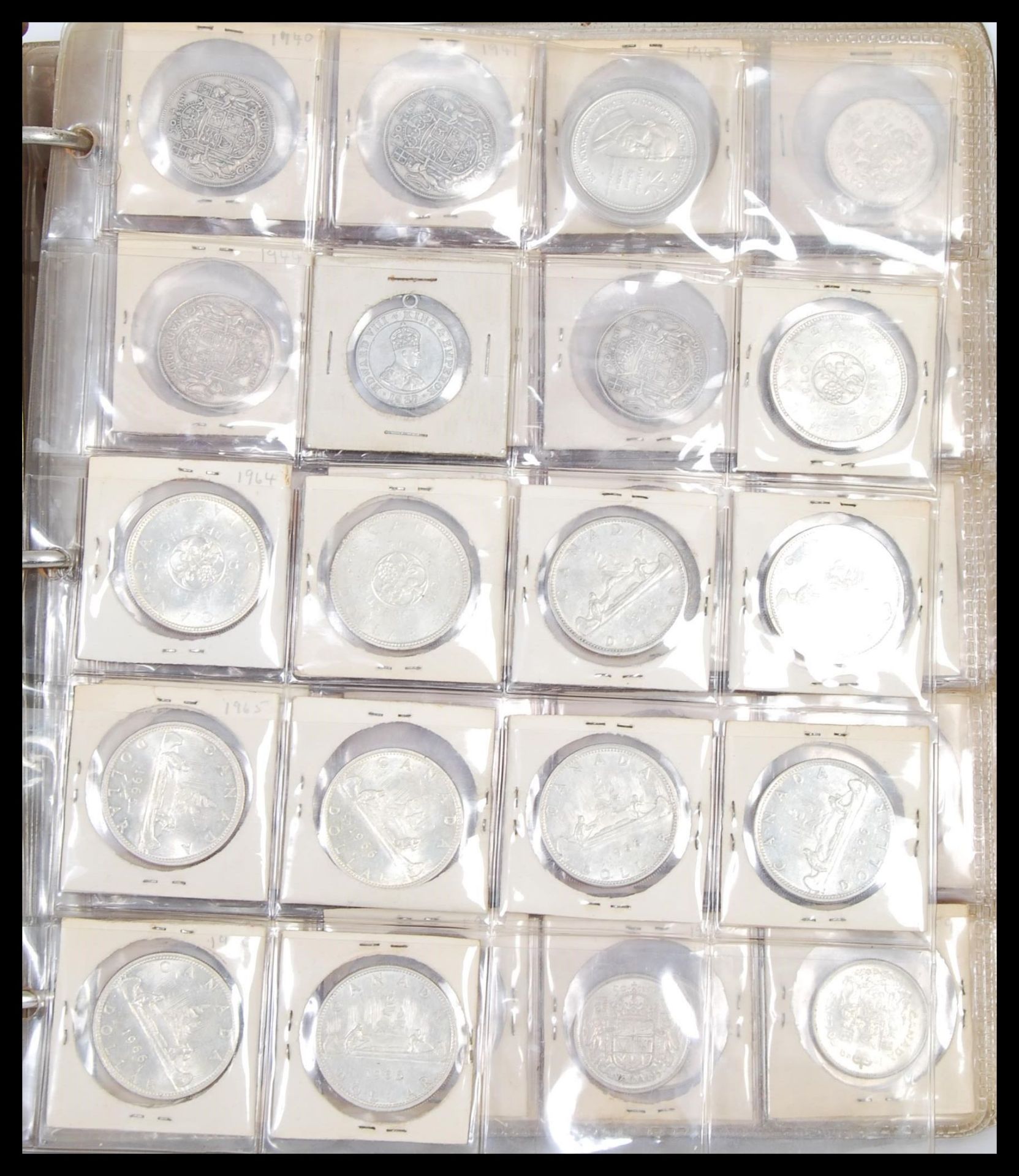 A collection of 20th Century Canadian coins to include silver dollar coins from the 50's and 60' - Bild 2 aus 6