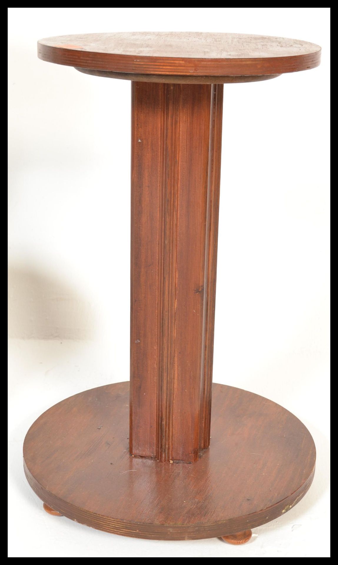 A 20th Century Art Deco mahogany circular occasional side table together with a walnut two tiered - Bild 3 aus 7