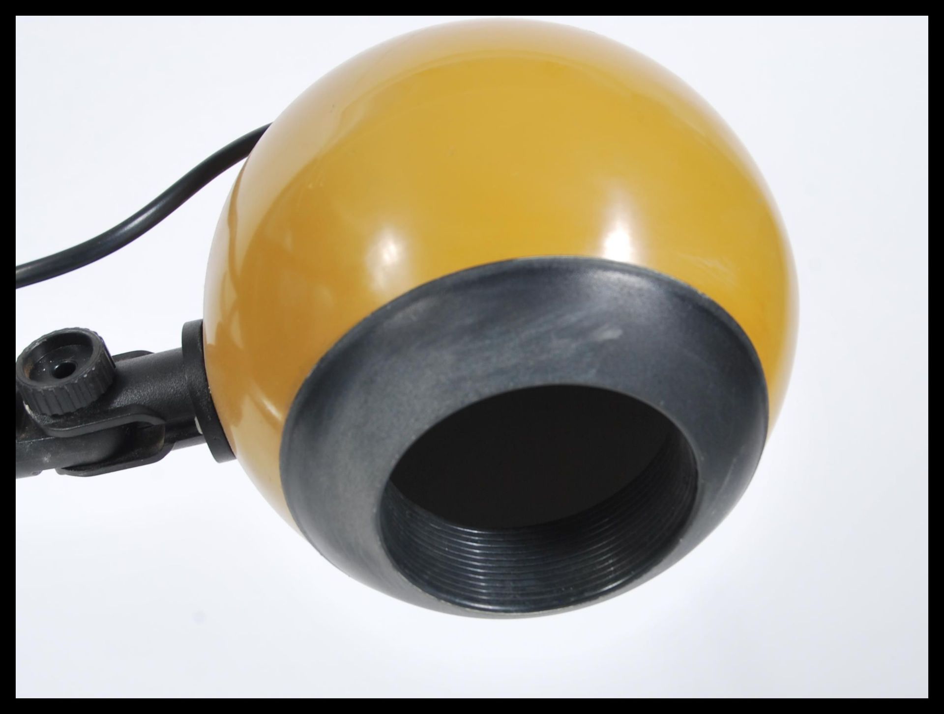 A vintage retro 20th Century Eyeball desk lamp raised on circular base with adjustable tubular - Image 3 of 4