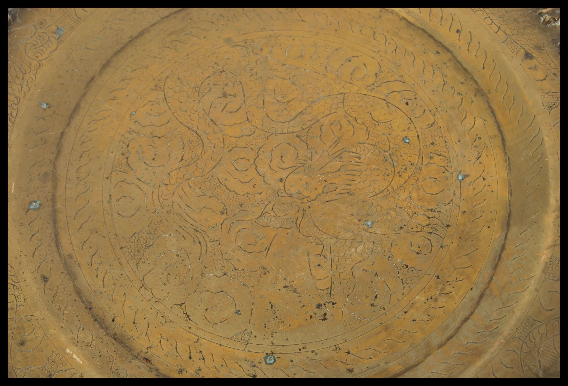 A 19th Century Chinese bronze charger plate having relief central dragon decoration with grape and - Bild 2 aus 4