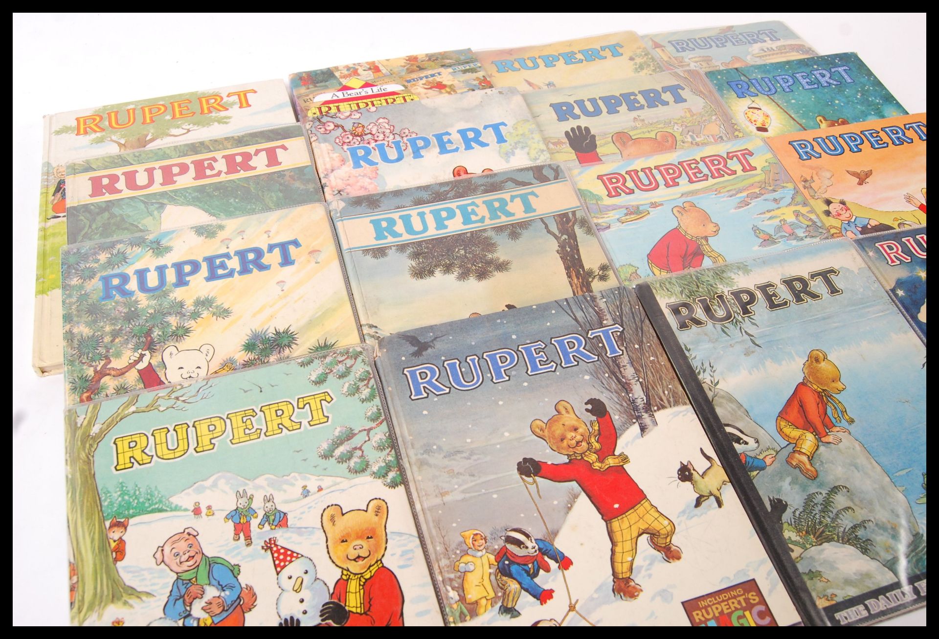 VINTAGE 1960'S / 70'S RUPERT HARDBACK DAILY EXPRESS ANNUALS - Image 5 of 6