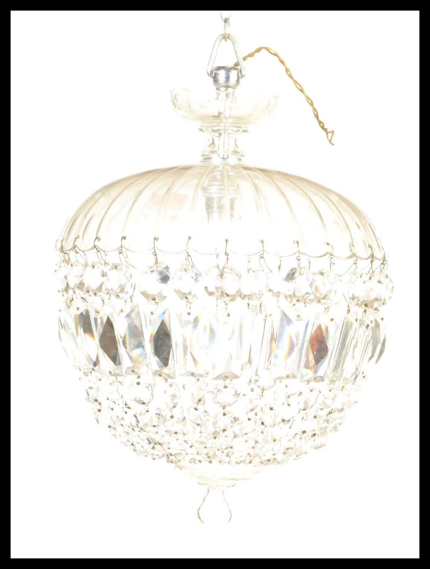 An early 20th Century large glass crystal chandelier hanging light fixture having multiple strands - Bild 2 aus 8