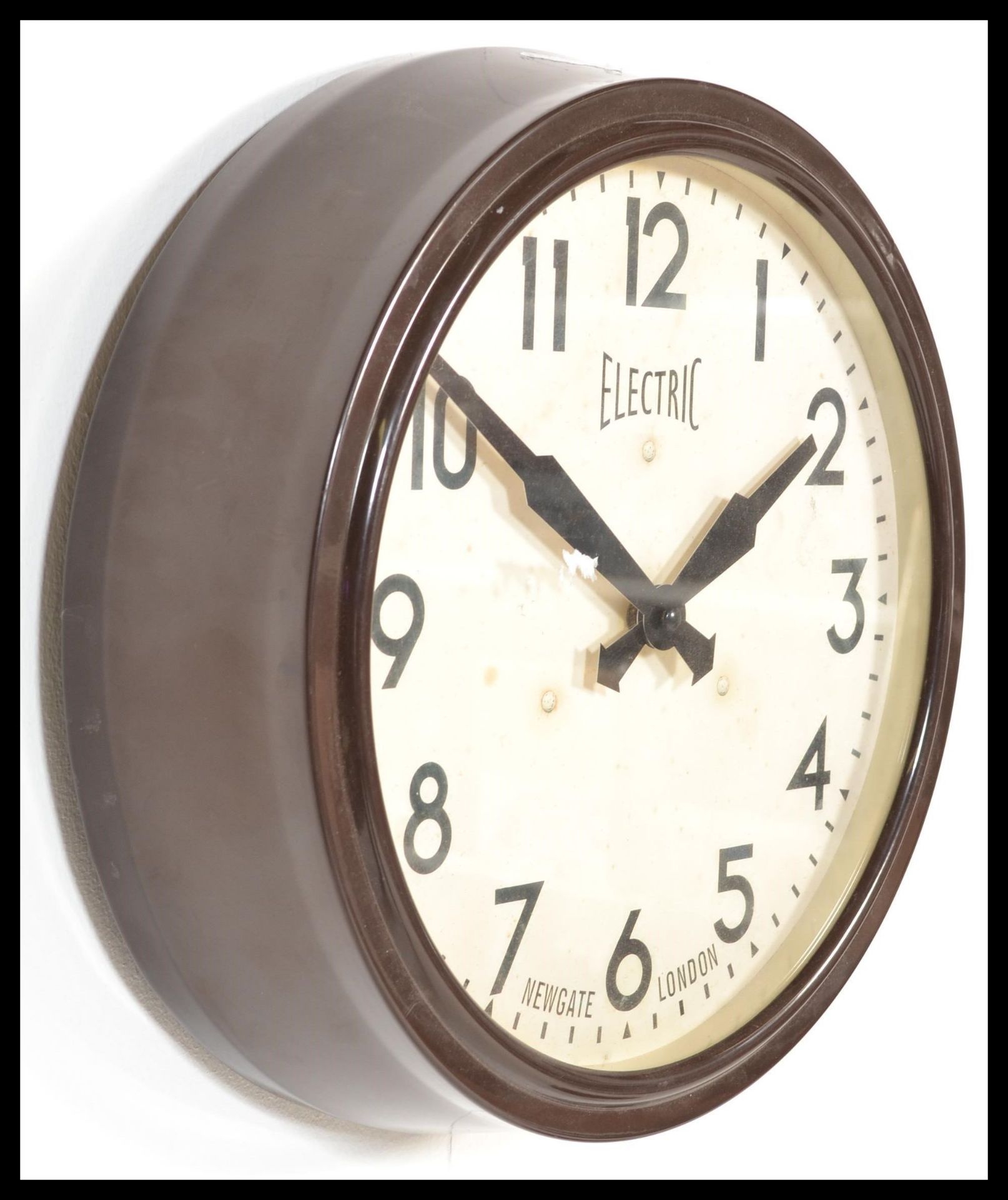 A vintage retro 20th century industrial  factory / school wall clock of circular form with - Image 4 of 5