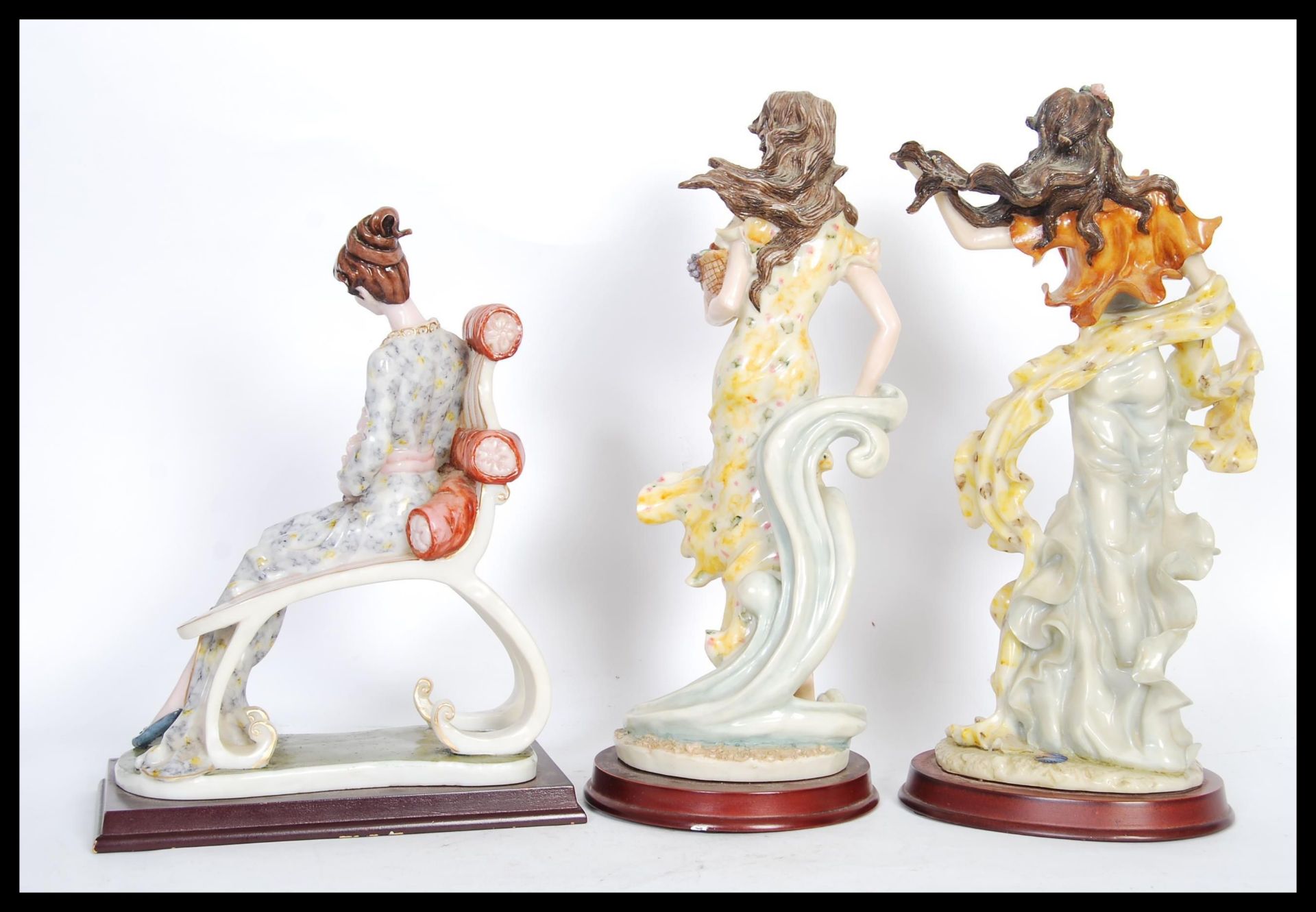 A collection of three 20th Century Tenby cast resin figurines on round wooden plinth bases to - Bild 5 aus 7