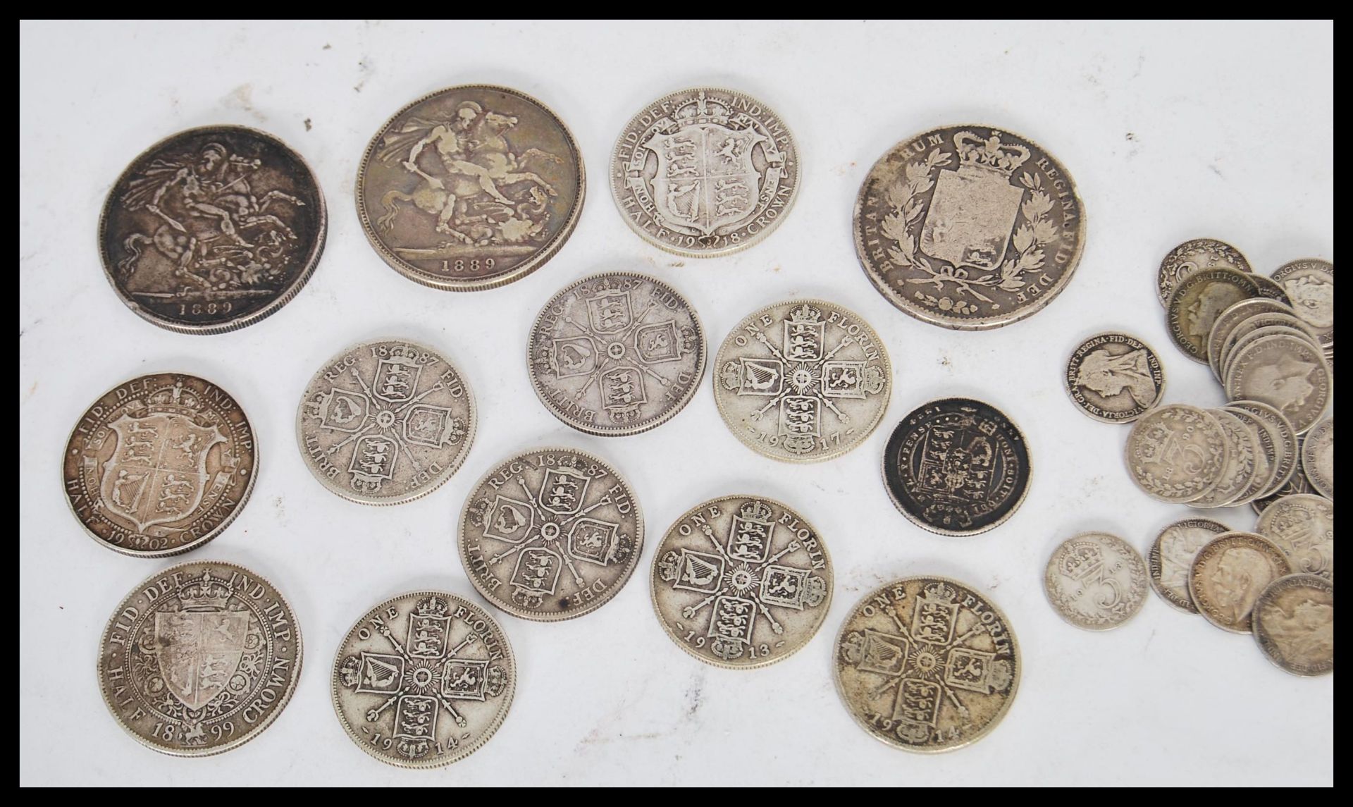 A selection of silver coins mostly dating from the Victorian era to include an 1899 half crown, a - Bild 3 aus 3