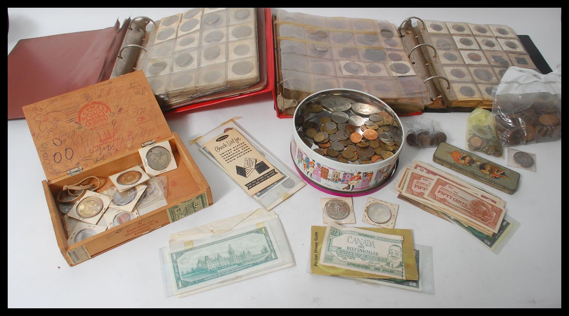 Three albums of assorted coins to include a good assortment of British Half Crowns dating from - Bild 2 aus 18