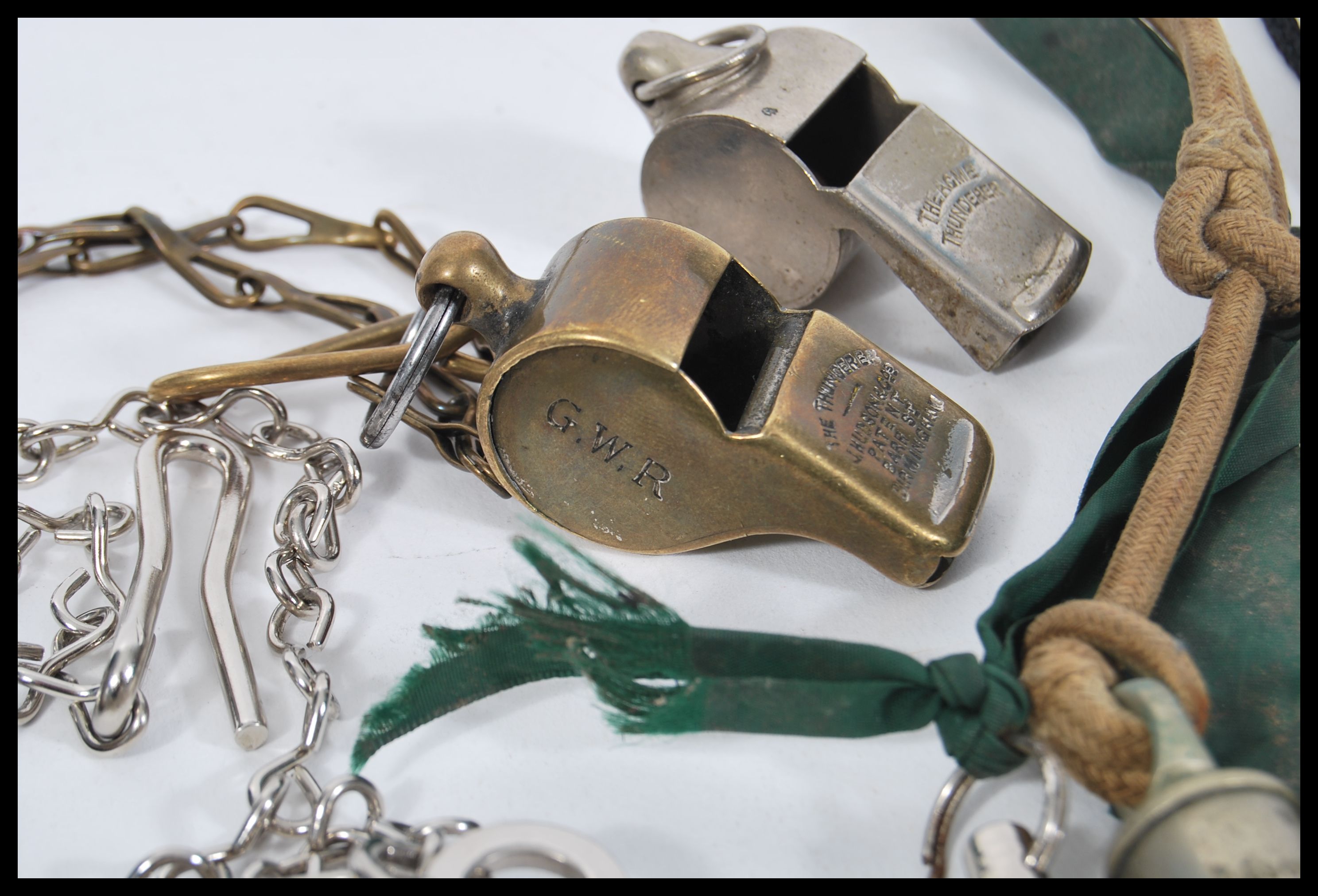 A collection of vintage early 20th Century whistles to include GWR railway, Military, Police, - Image 5 of 7