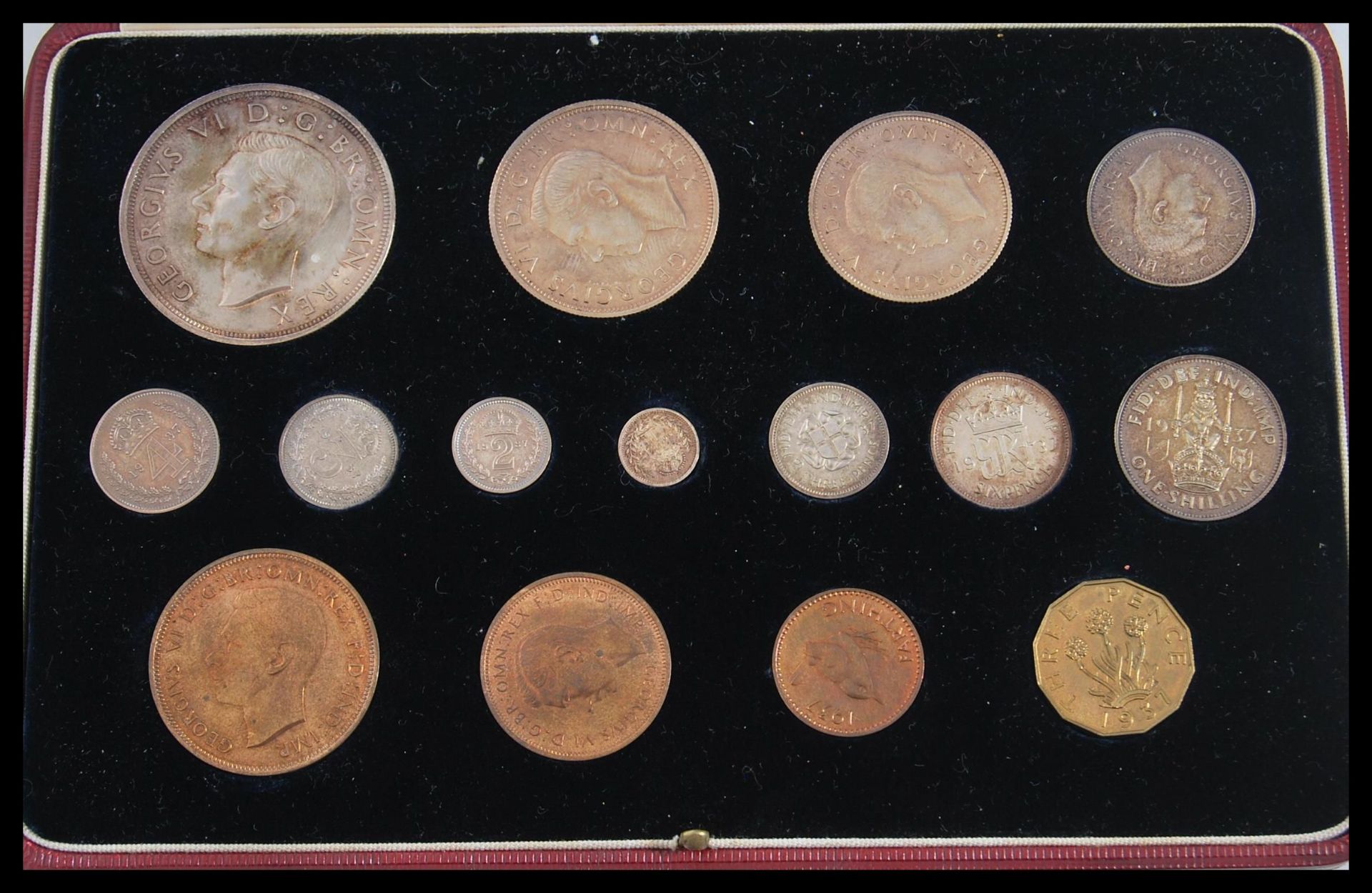 A collection of 20th Century proof and specimen coins, to include 1953 coin set, 1937 specimen coins - Bild 6 aus 8