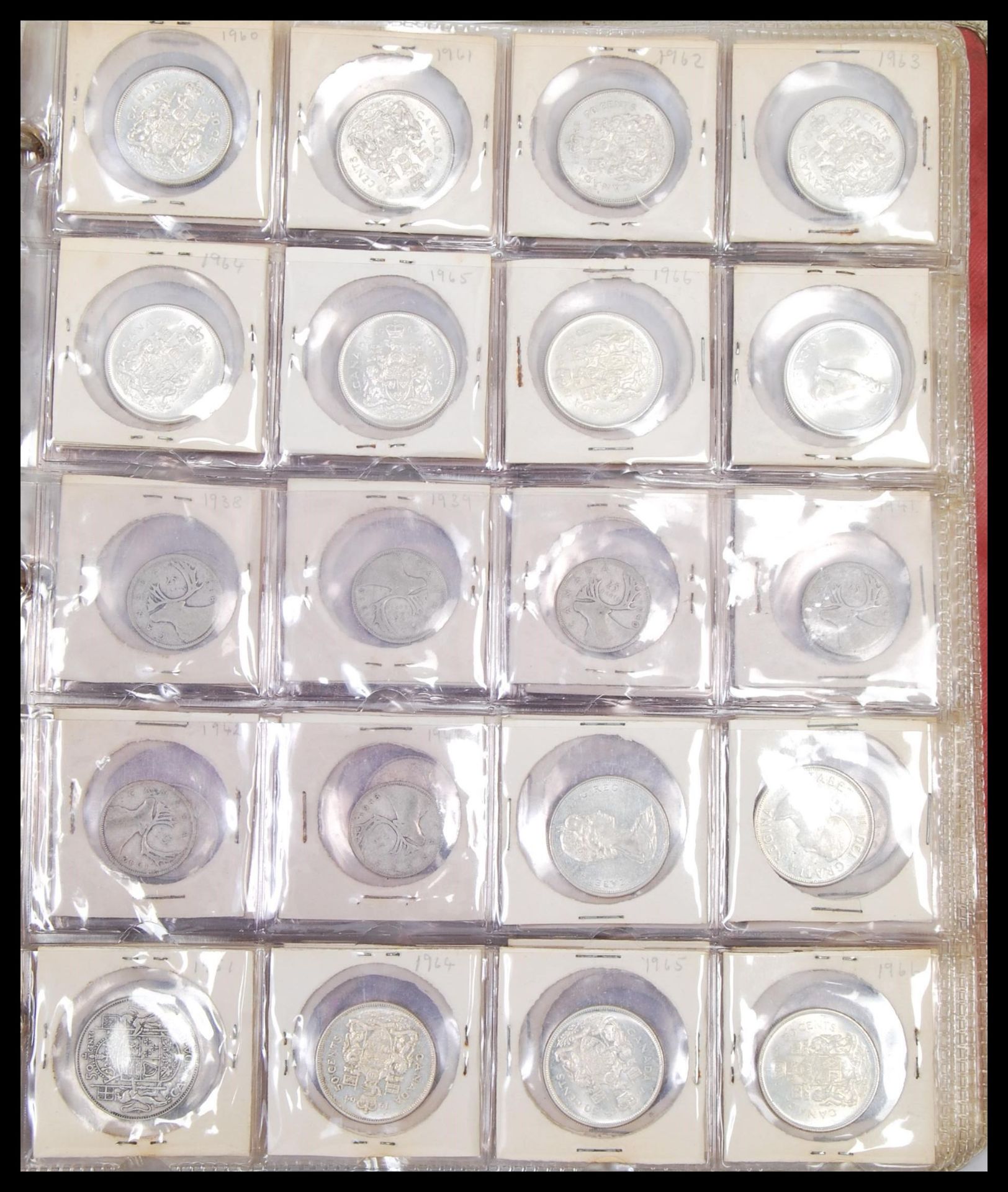 A collection of 20th Century Canadian coins to include silver dollar coins from the 50's and 60' - Bild 4 aus 6