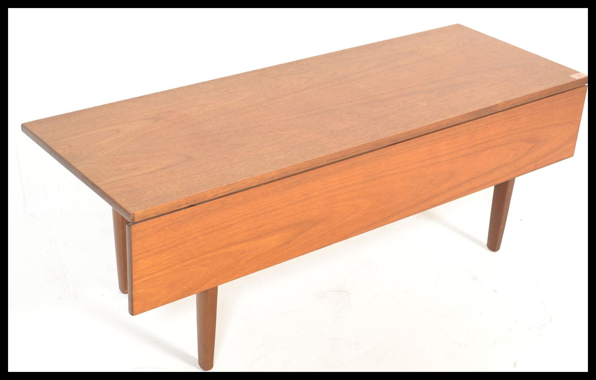 A retro 20th Century teak wood gate leg flap extendable coffee table, single leaf raised on tapering - Bild 2 aus 5