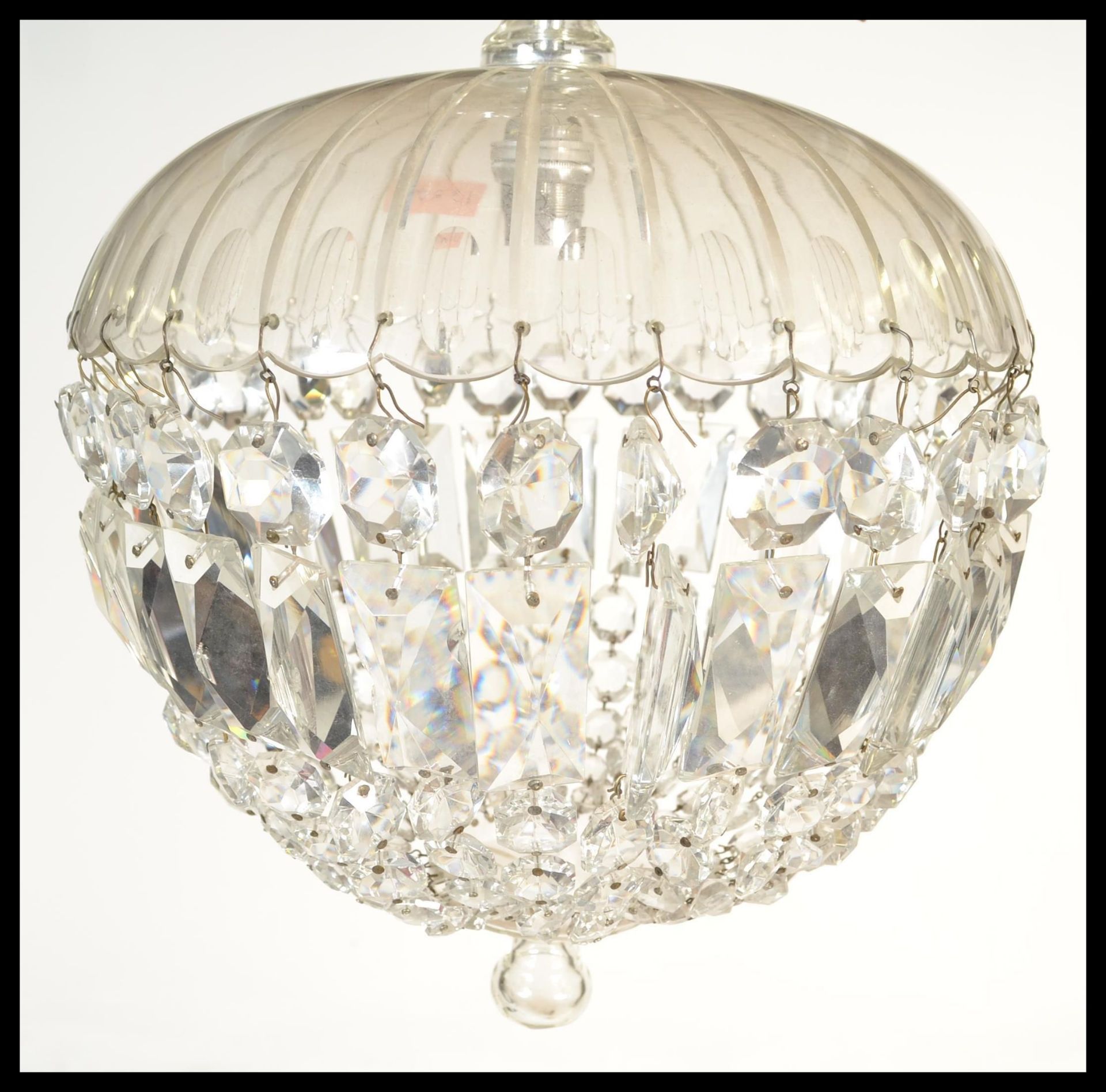 An early 20th Century large glass crystal chandelier hanging light fixture having multiple strands - Bild 3 aus 8