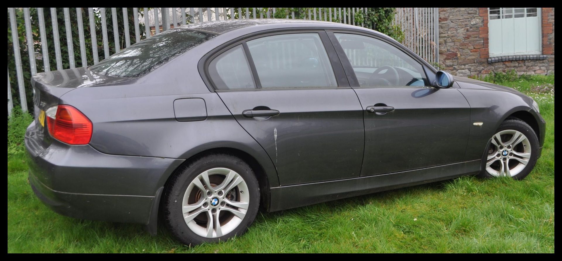 A 3 series 318i BMW five door saloon car. WN57 YGH - Image 2 of 12