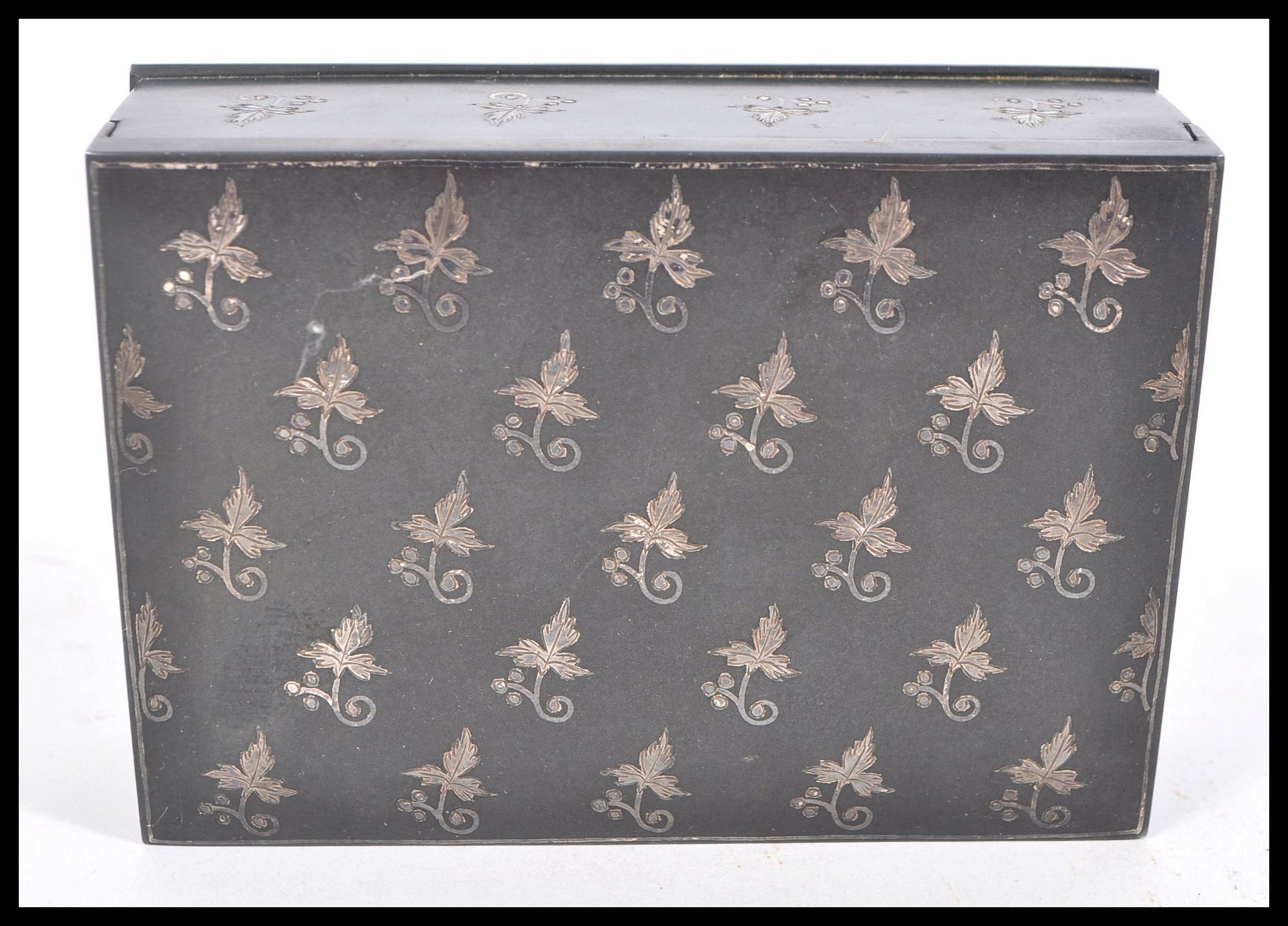 A 19th Century steel box having silver inlay leaf decoration. The hinged lid opening to reveal - Bild 2 aus 6