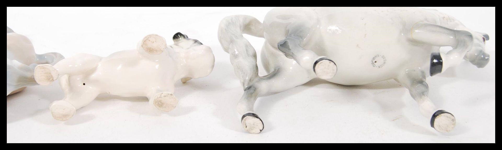 A collection of 20th century ceramic figurines to include a white Beswick horse having mottled - Bild 4 aus 4
